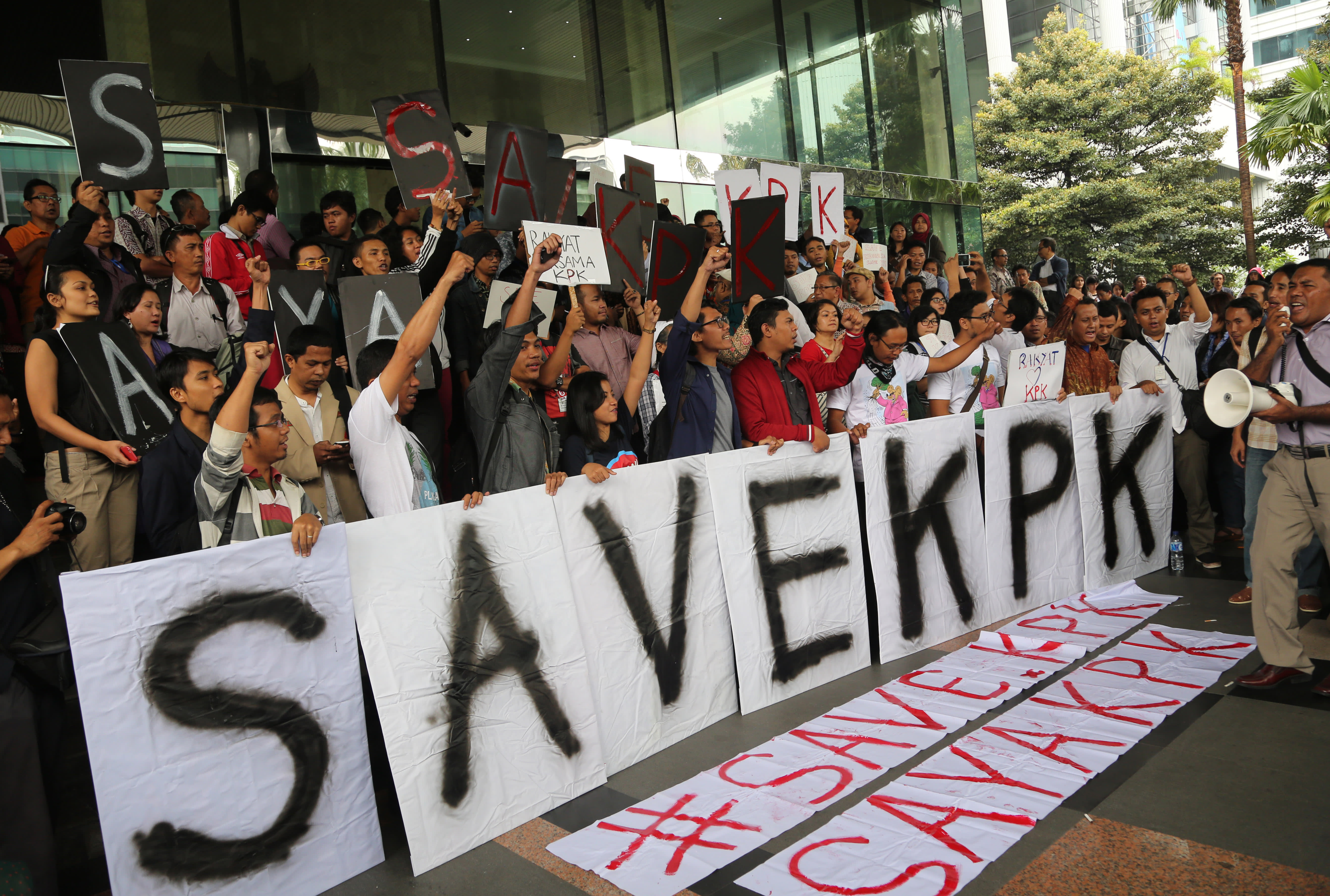 Anti-corruption crackdown sweeps through emerging markets - Nikkei ...