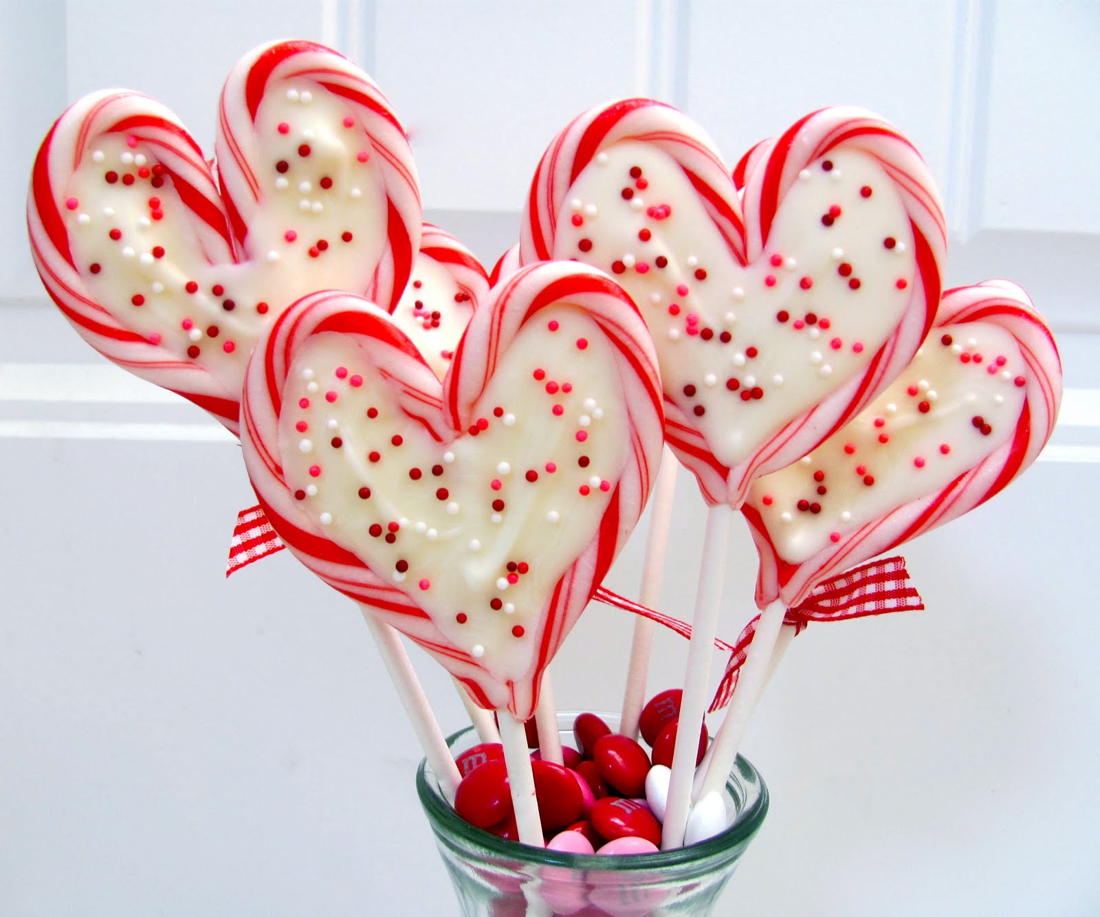 Sprinkle Some Sunshine!: sweet heart valentine pops party!