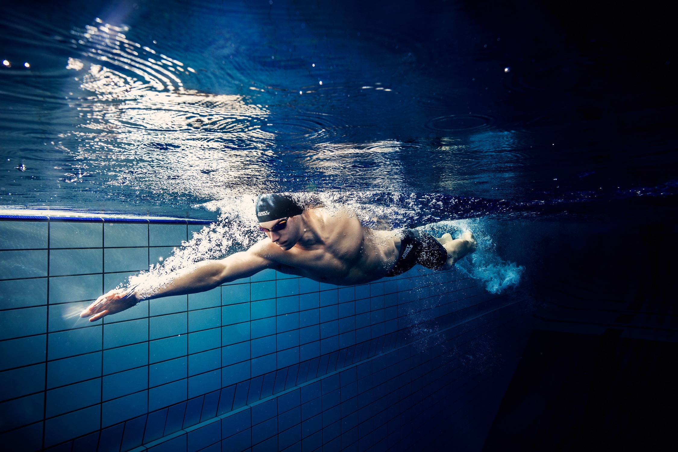 10 Ways to Reduce Frontal Drag in Swimming