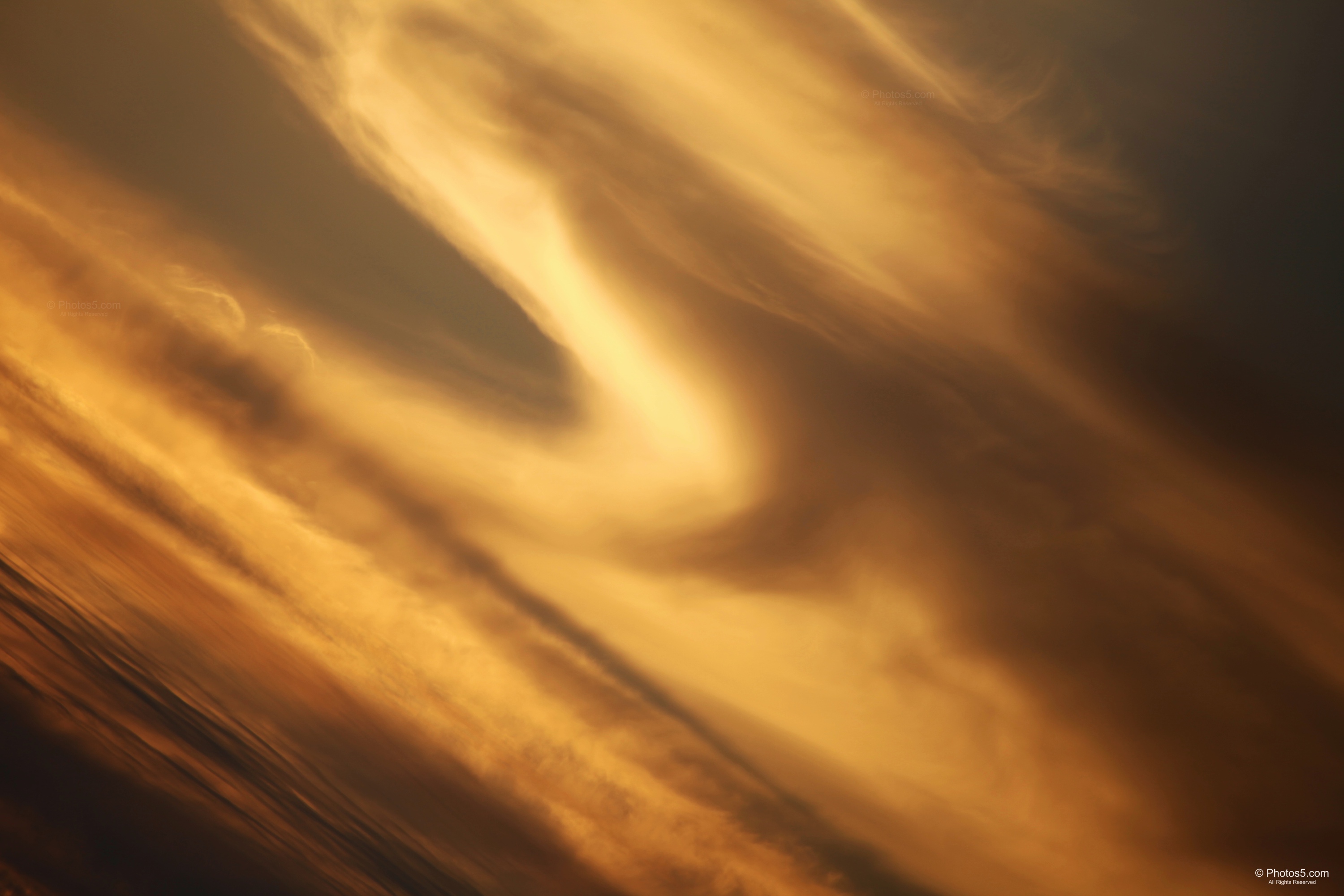 Swirly Clouds at Sunset – Photos5.com