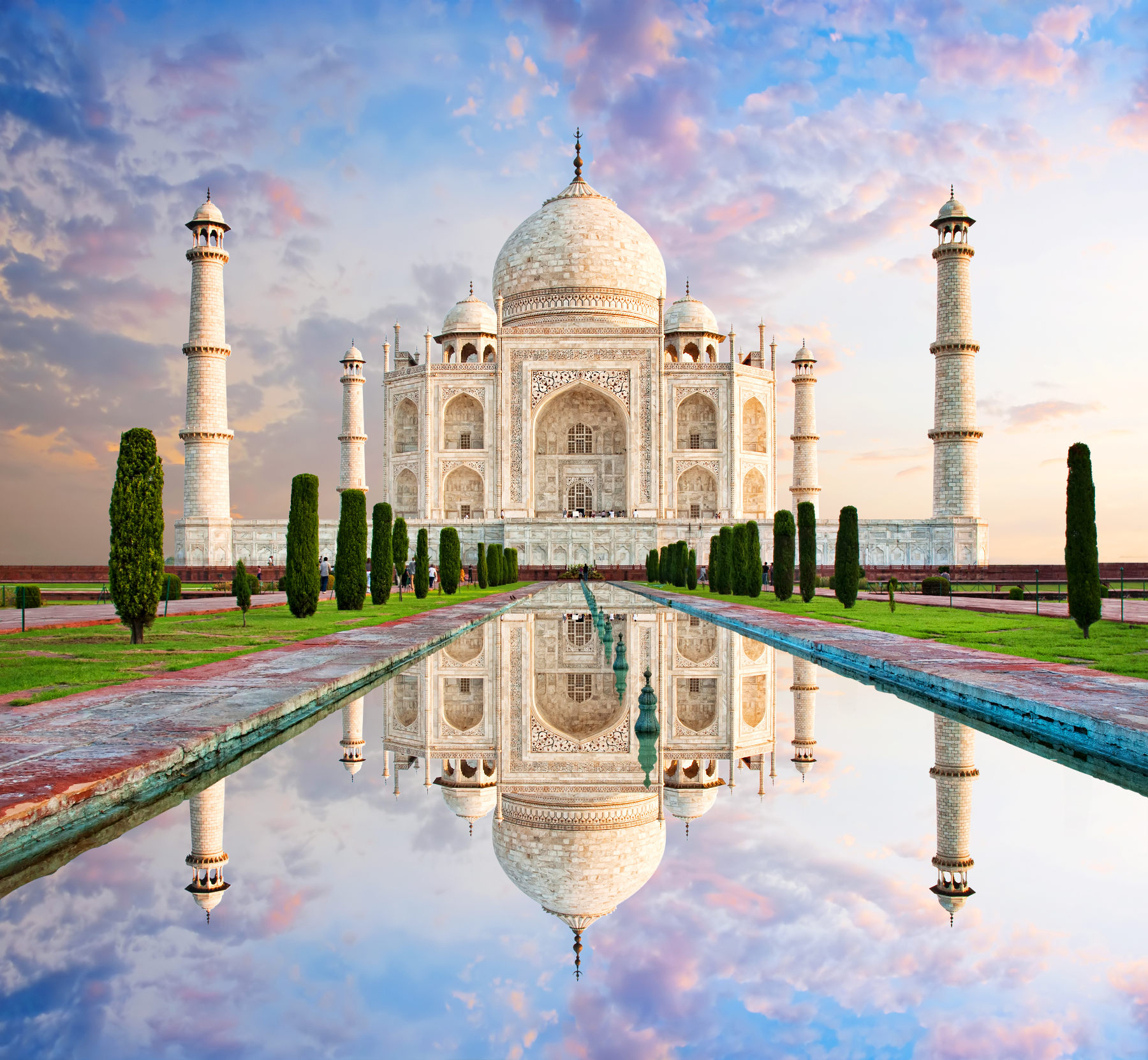 Taj Mahal might limit visitor numbers for safety and protection