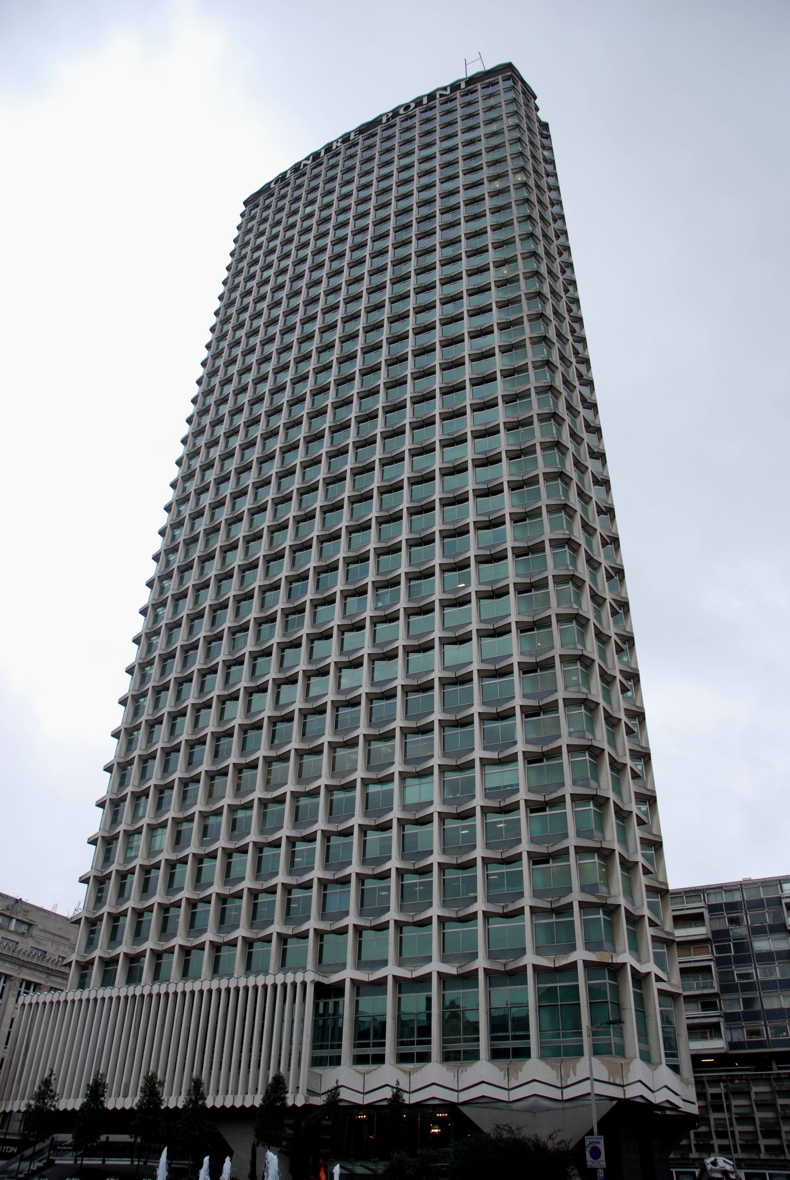 File:Tall building (3071109121).jpg - Wikimedia Commons