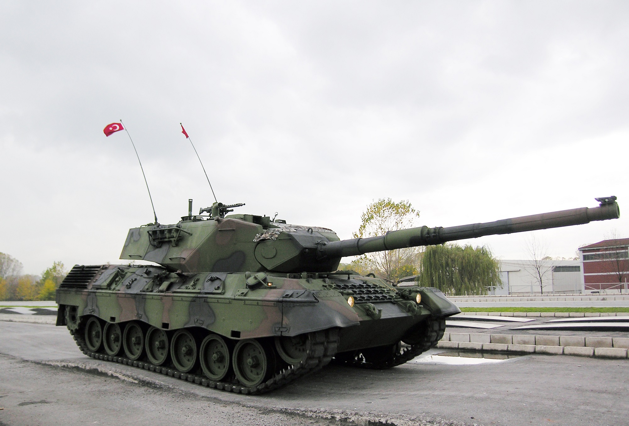 Germany on the defensive in Turkish tank row
