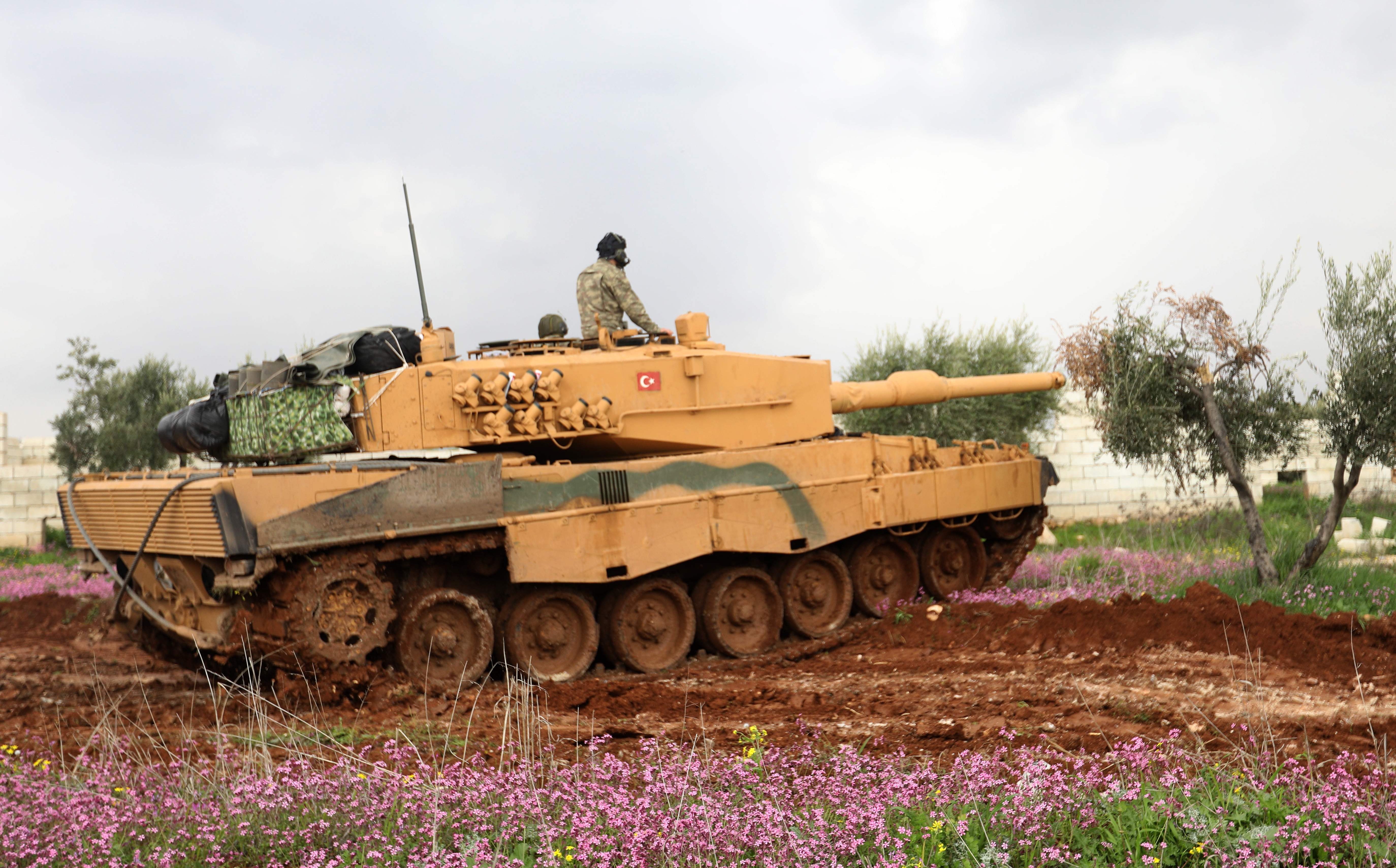 Turkey boosts tank defences in Afrin as SDF claims 96 armoured v