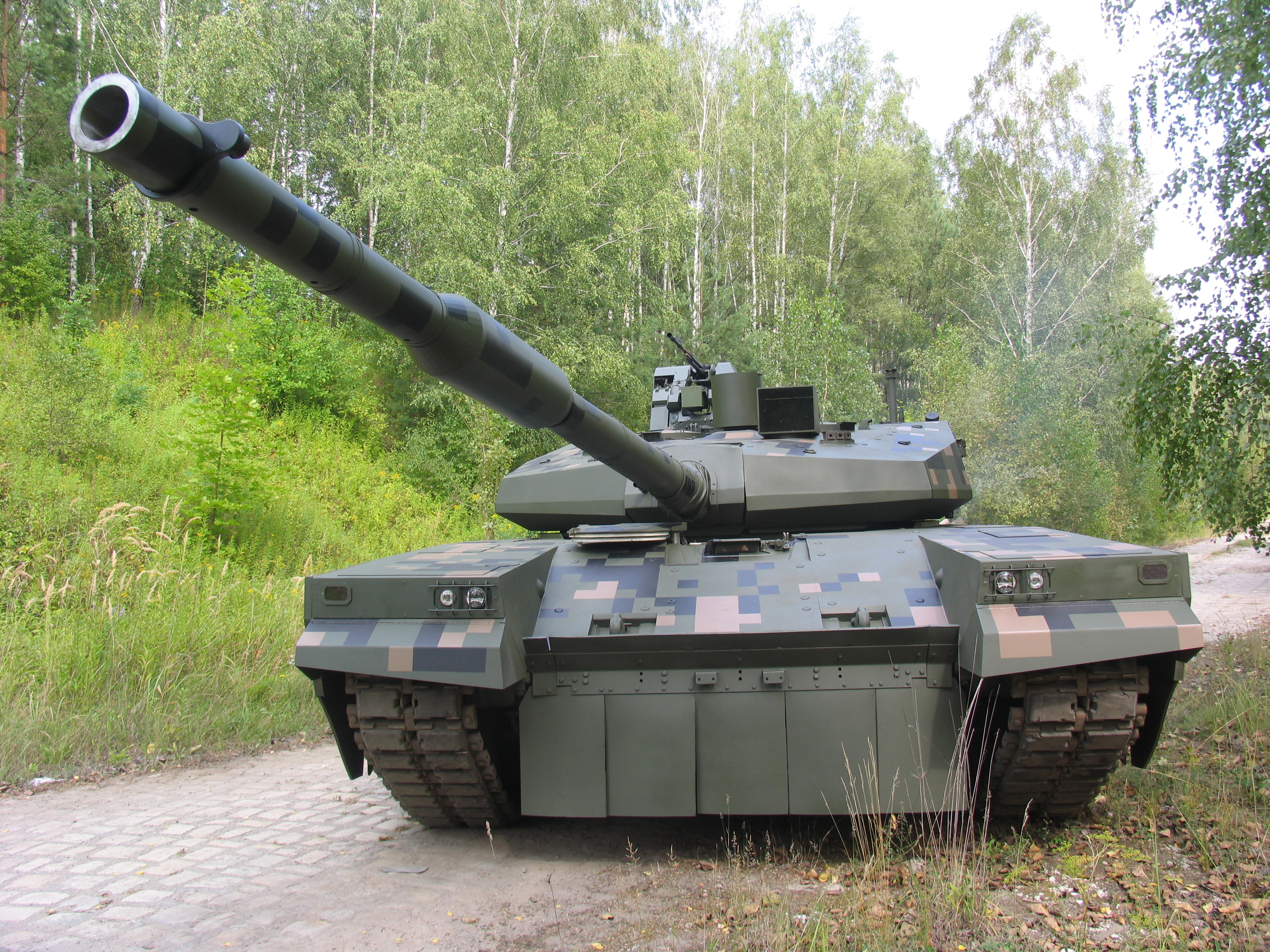 Poland develops new PT-16 main battle tank - Defence Blog