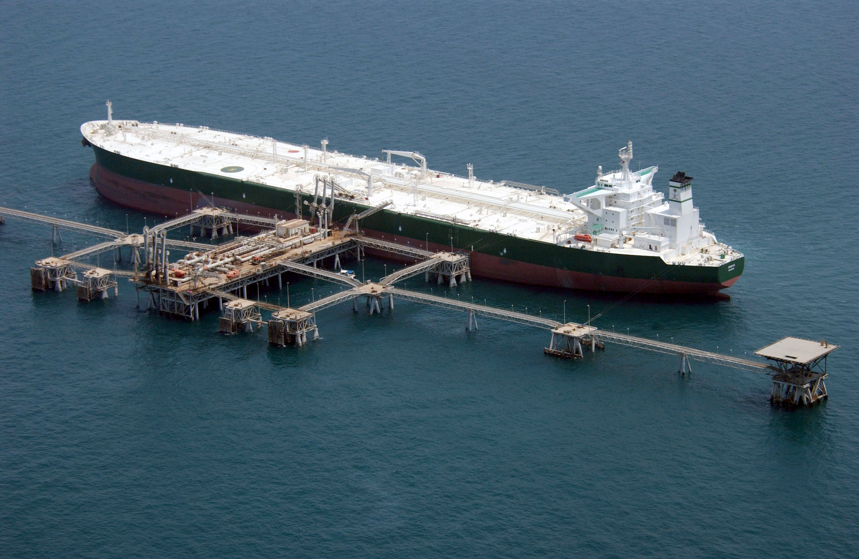File:Oil tanker Abqaiq in 2003.jpg - Wikimedia Commons