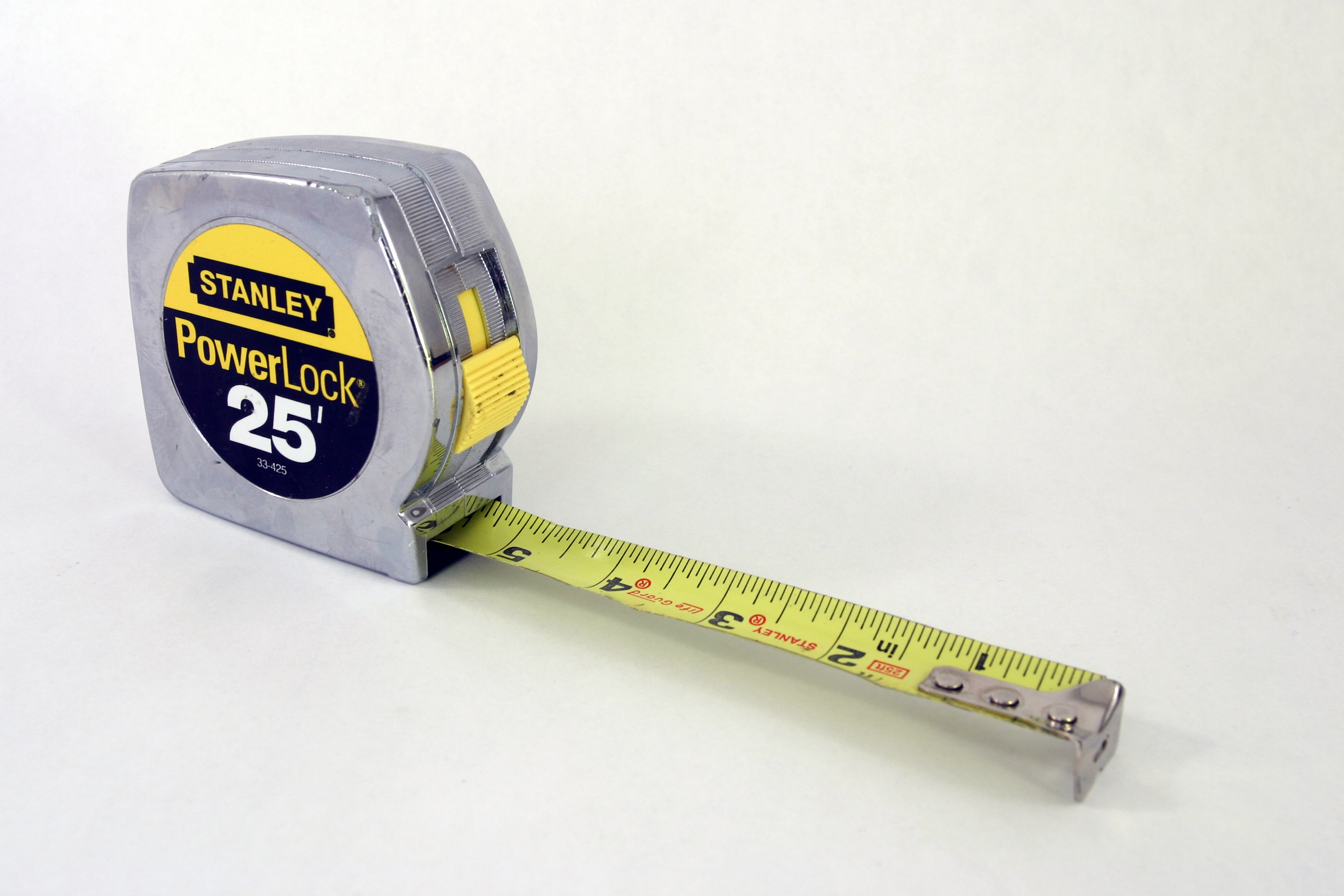File:Stanley PowerLock tape measure.jpg - Wikimedia Commons