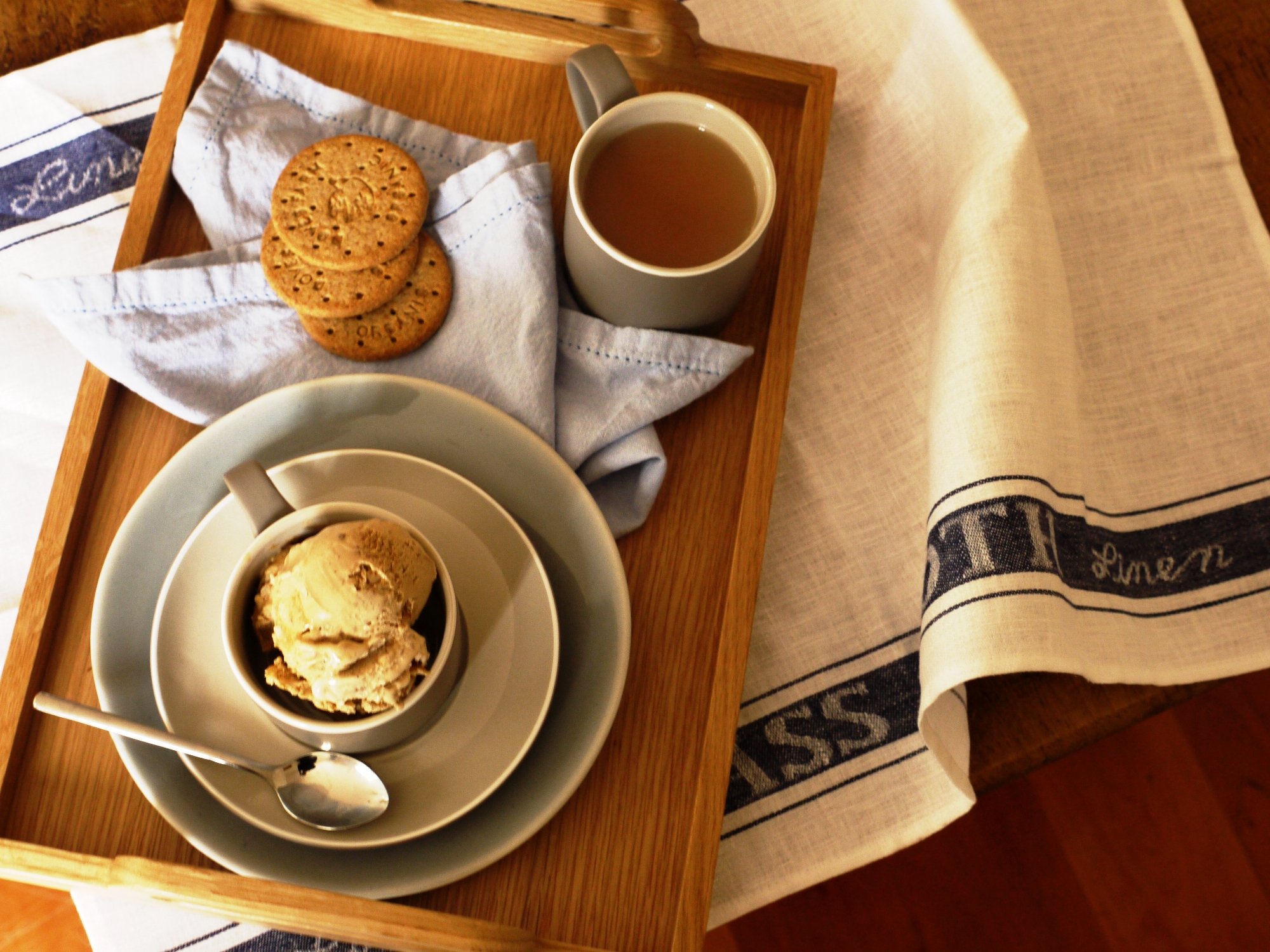 Tea & Biscuit Ice Cream with a Salty Caramel Swirl - thelittleloaf