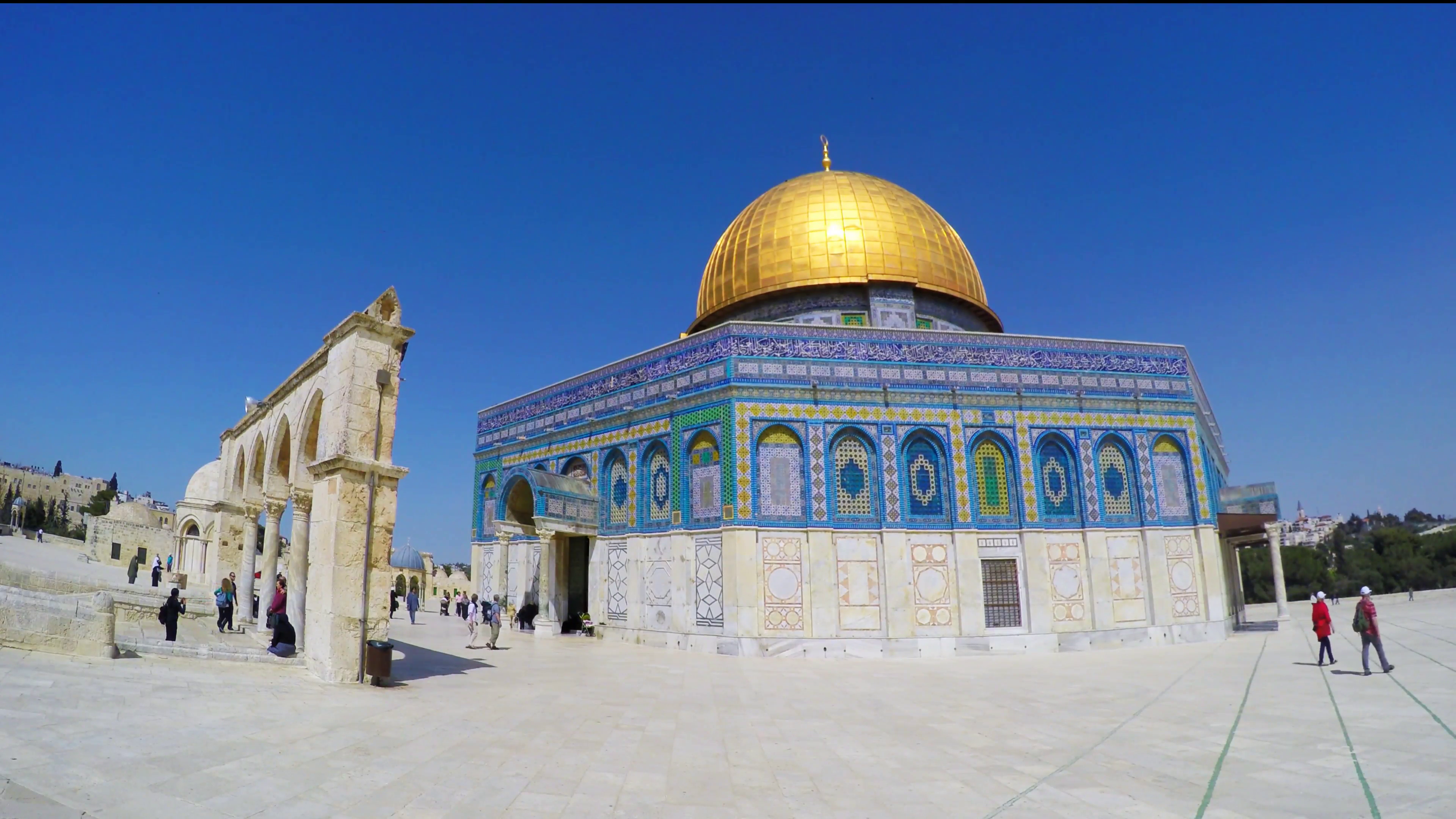 The Dome of Rock on the Temple Mount in the Old City of Jerusalem ...