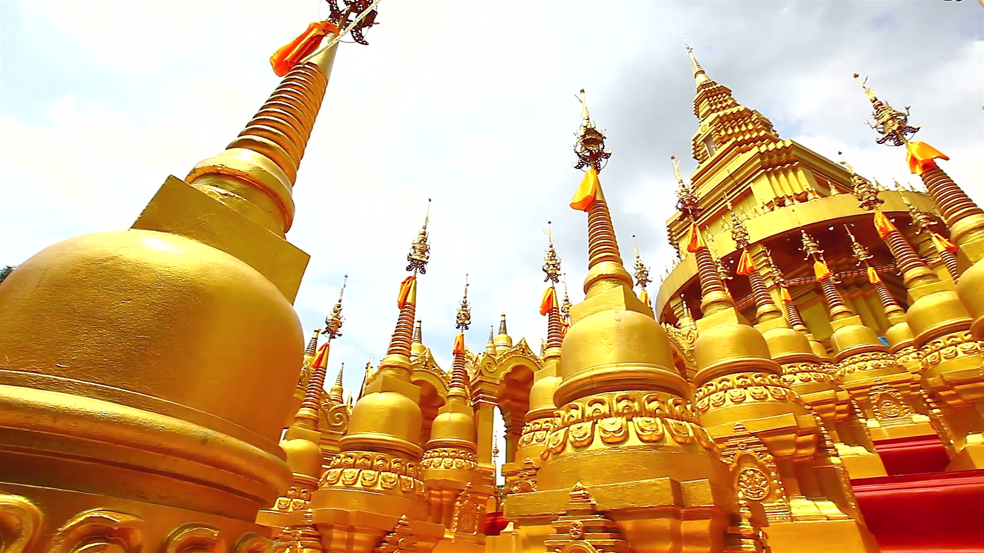 HD: Golden pagoda in Wat-Sawangboon temple at Saraburi province ...