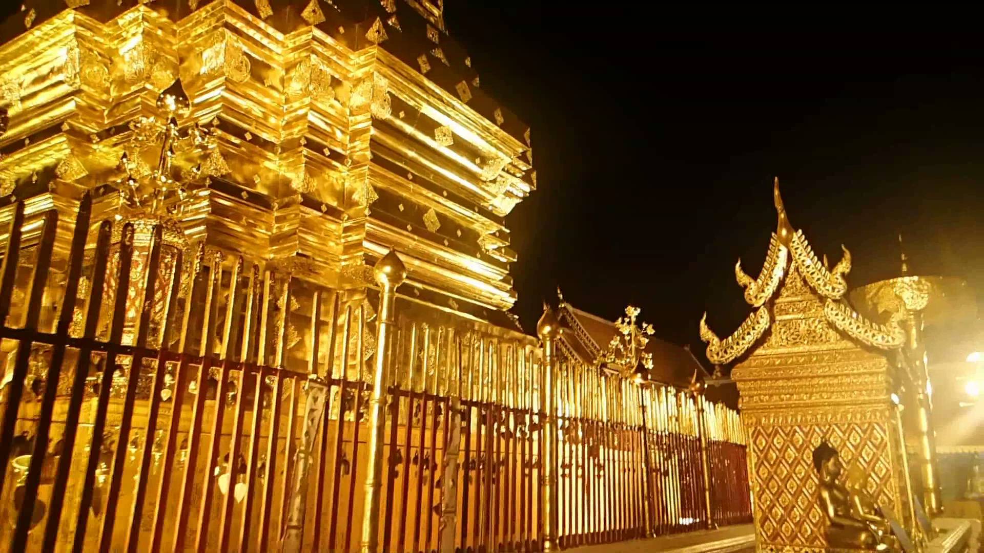 Golden Mountain Temple - Chiang Mai Thailand - YouTube