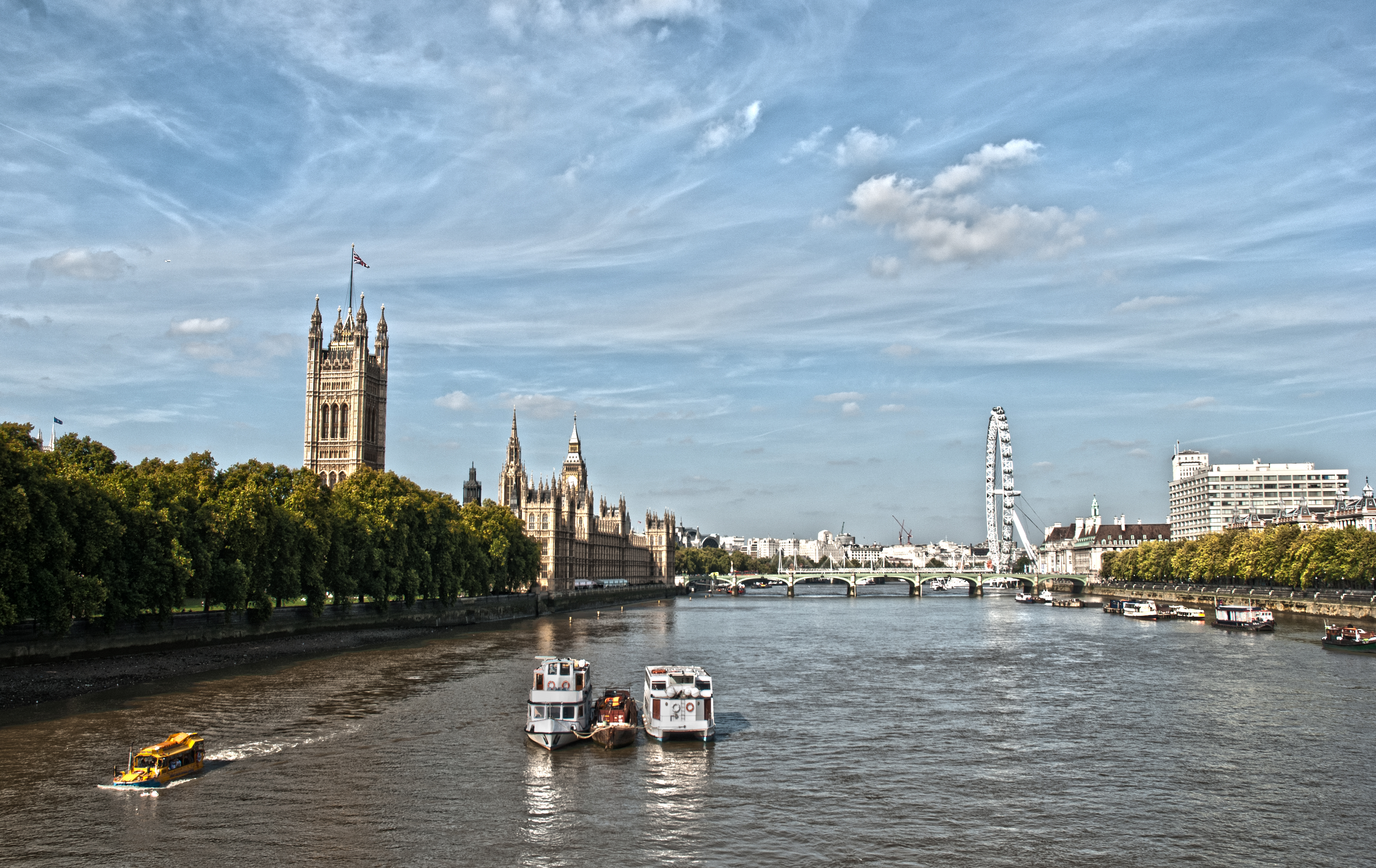 File:A Thames view, London (7657487524).jpg - Wikimedia Commons