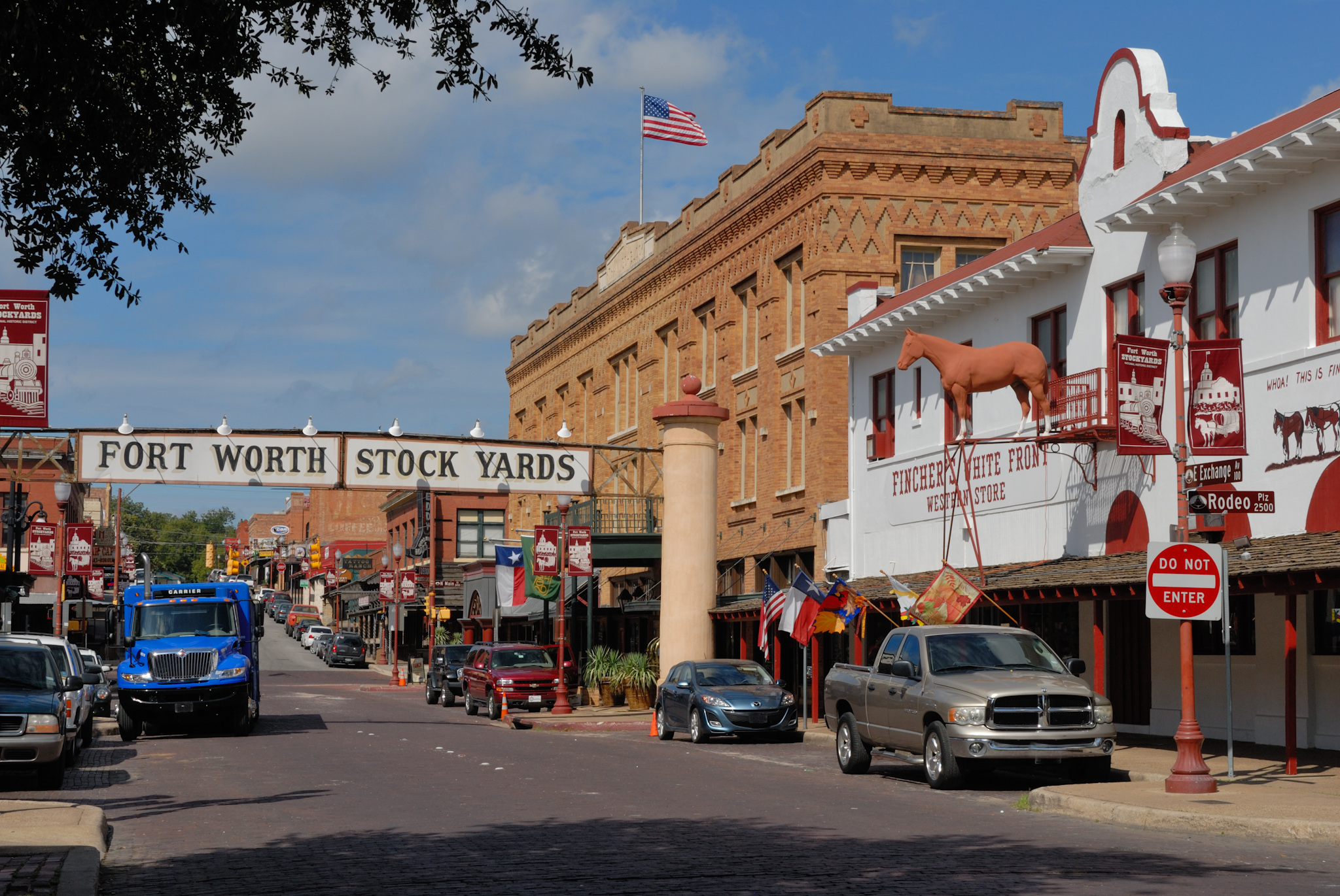 File:0011Fort Worth Stockyards Exchange Ave E Texas.jpg - Wikimedia ...