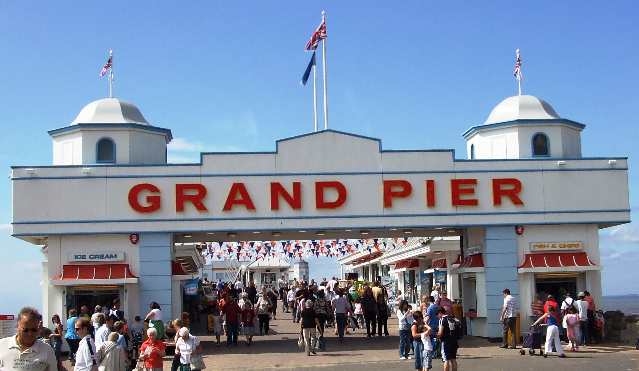 File:WSM Grand Pier front.jpg - Wikimedia Commons