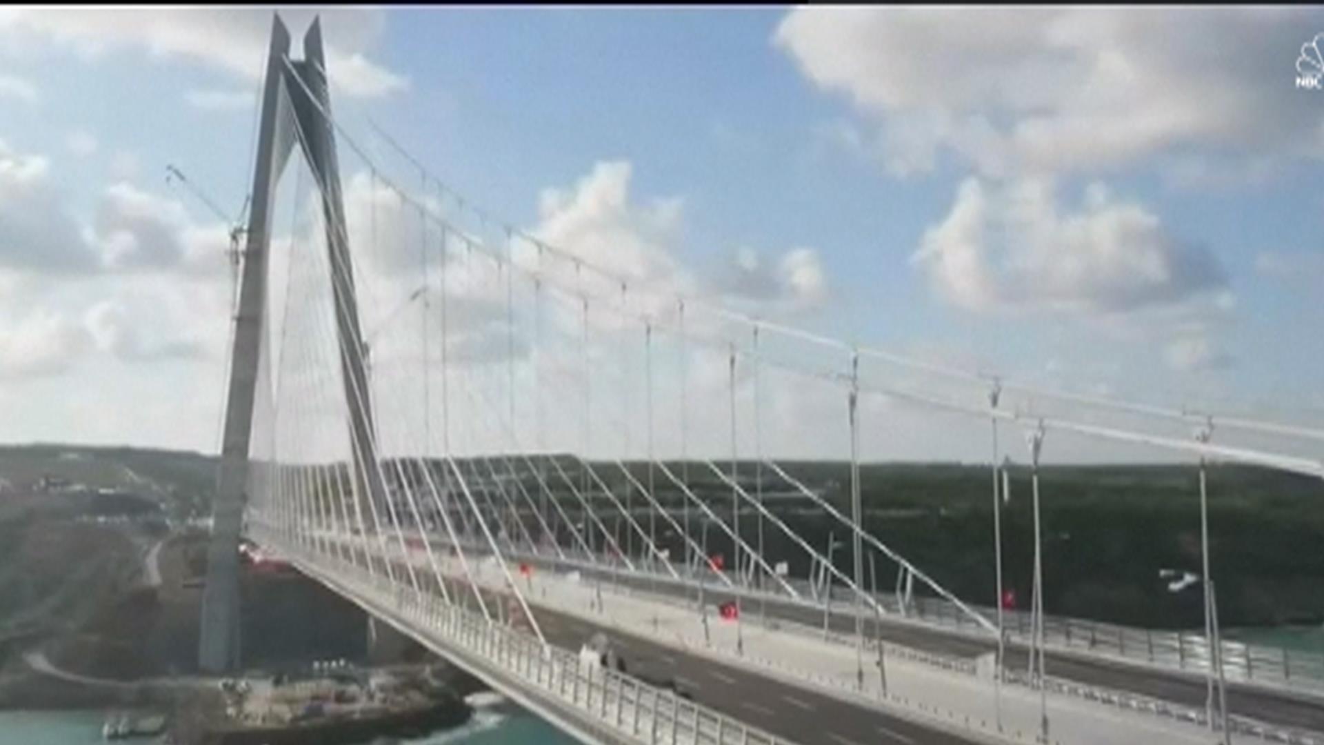 Watch Turkey Unveiling Giant Bridge Linking Europe to Asia