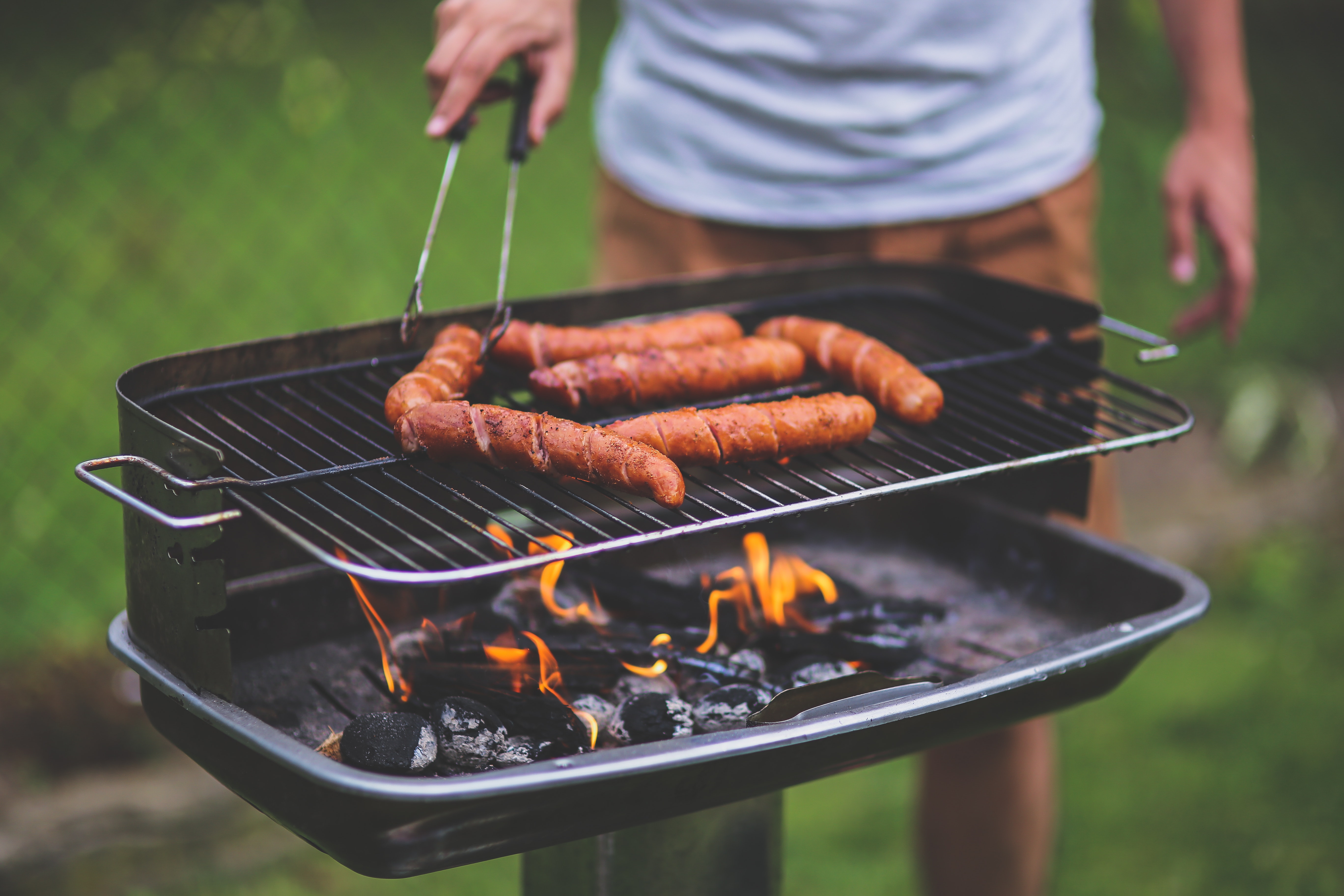 The grill man, Barbecue, Grill, Tasty, Sausages, HQ Photo