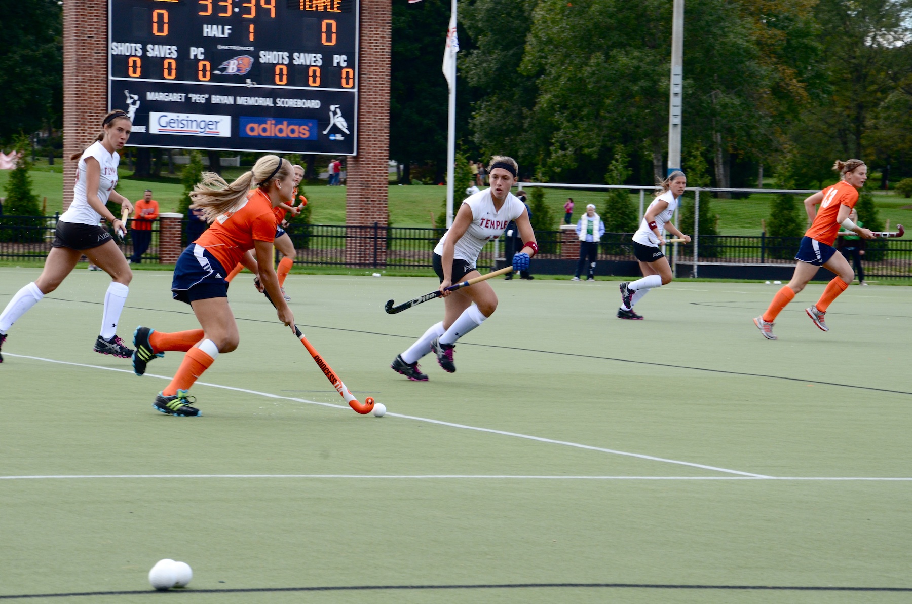 Field hockey loses two close games