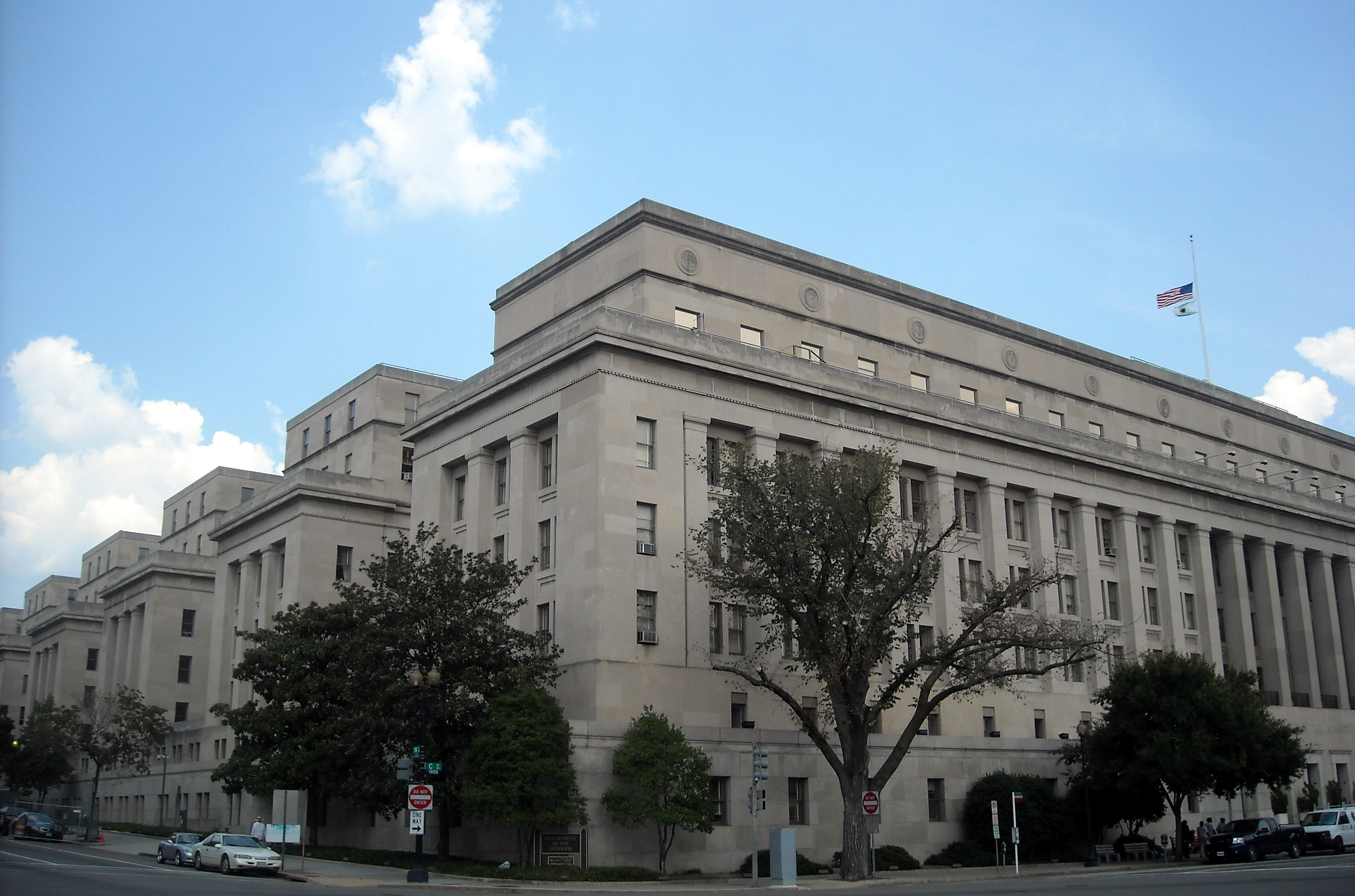File:Department of the Interior.JPG - Wikimedia Commons