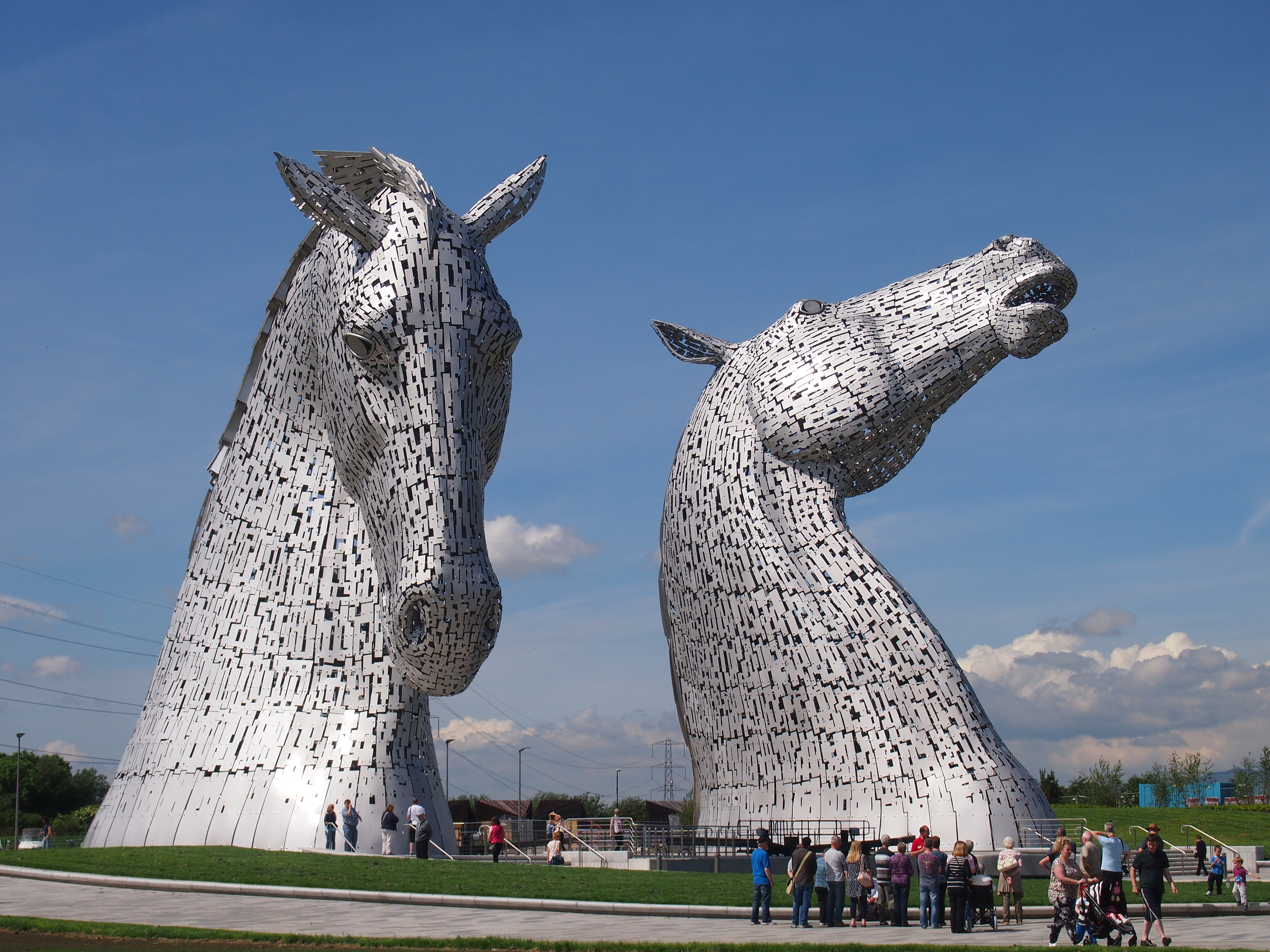 File:The Kelpies, at The Helix, Scotland.JPG - Wikimedia Commons