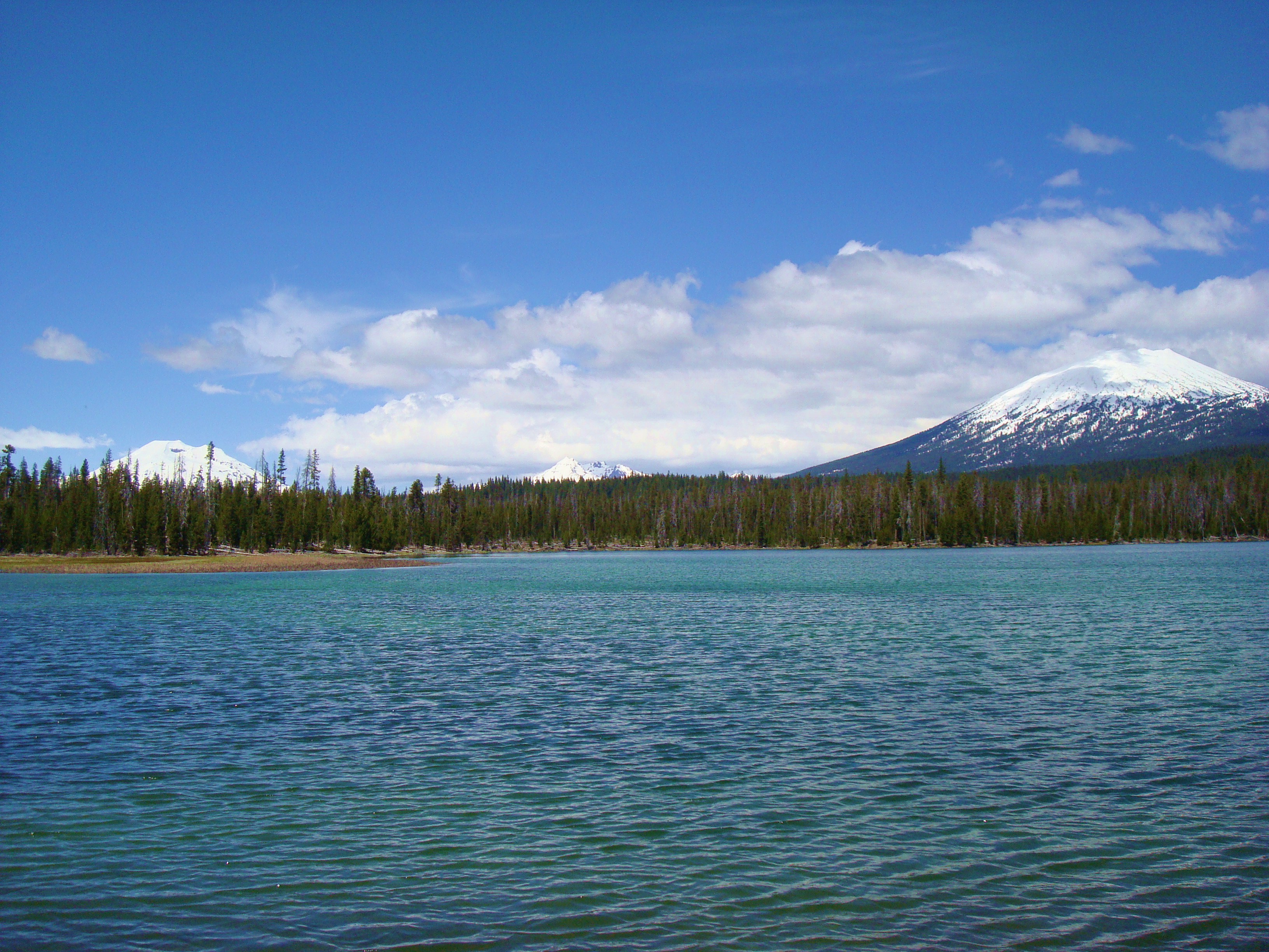 File:Lava Lake (Oregon).jpg - Wikimedia Commons