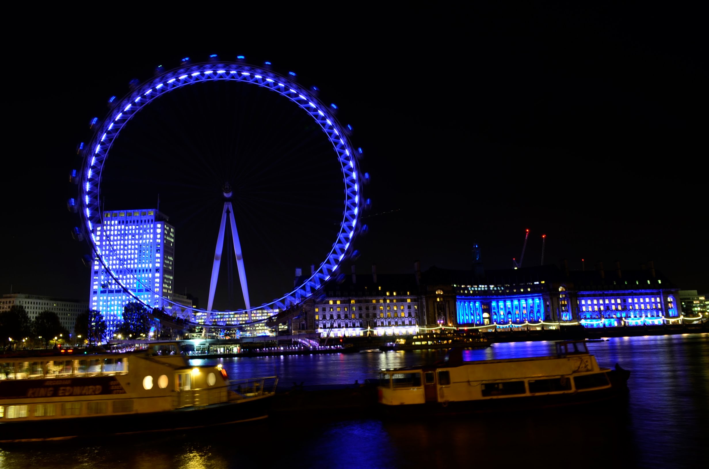 Walking in London - London Eye at night - YouTube