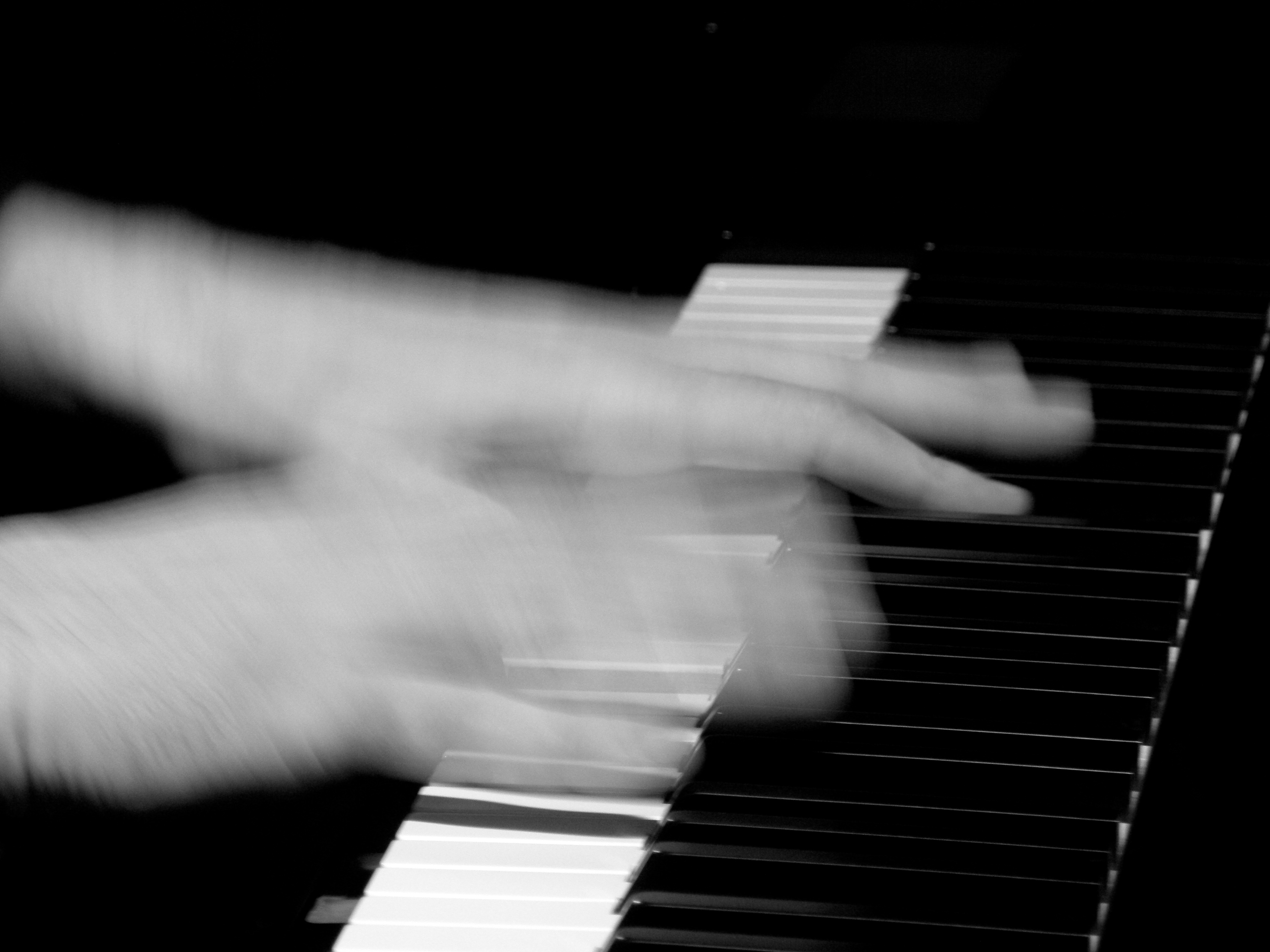 The pianoman photo