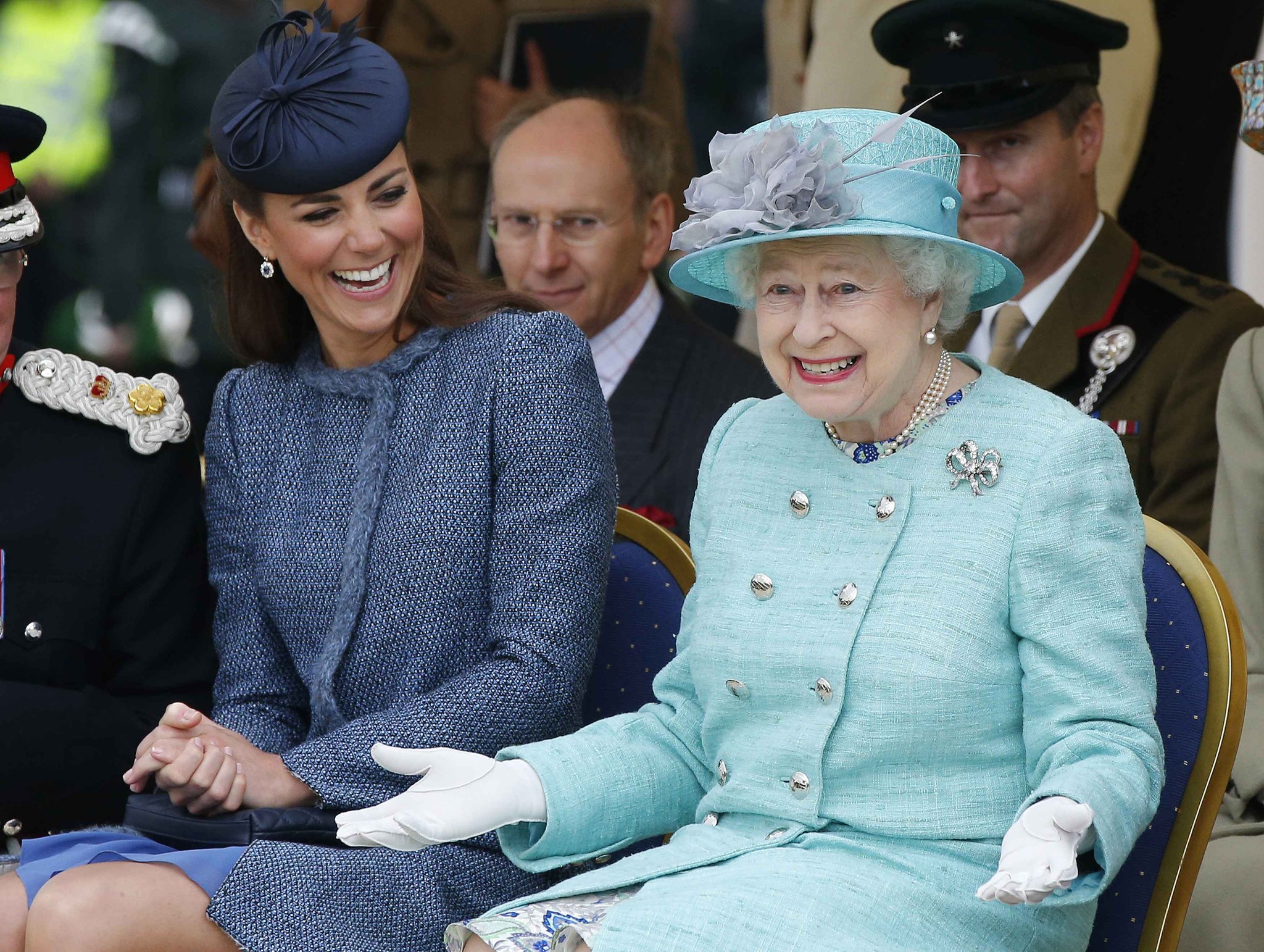 How Do Queen Elizabeth and Kate Middleton Get Along? | POPSUGAR ...