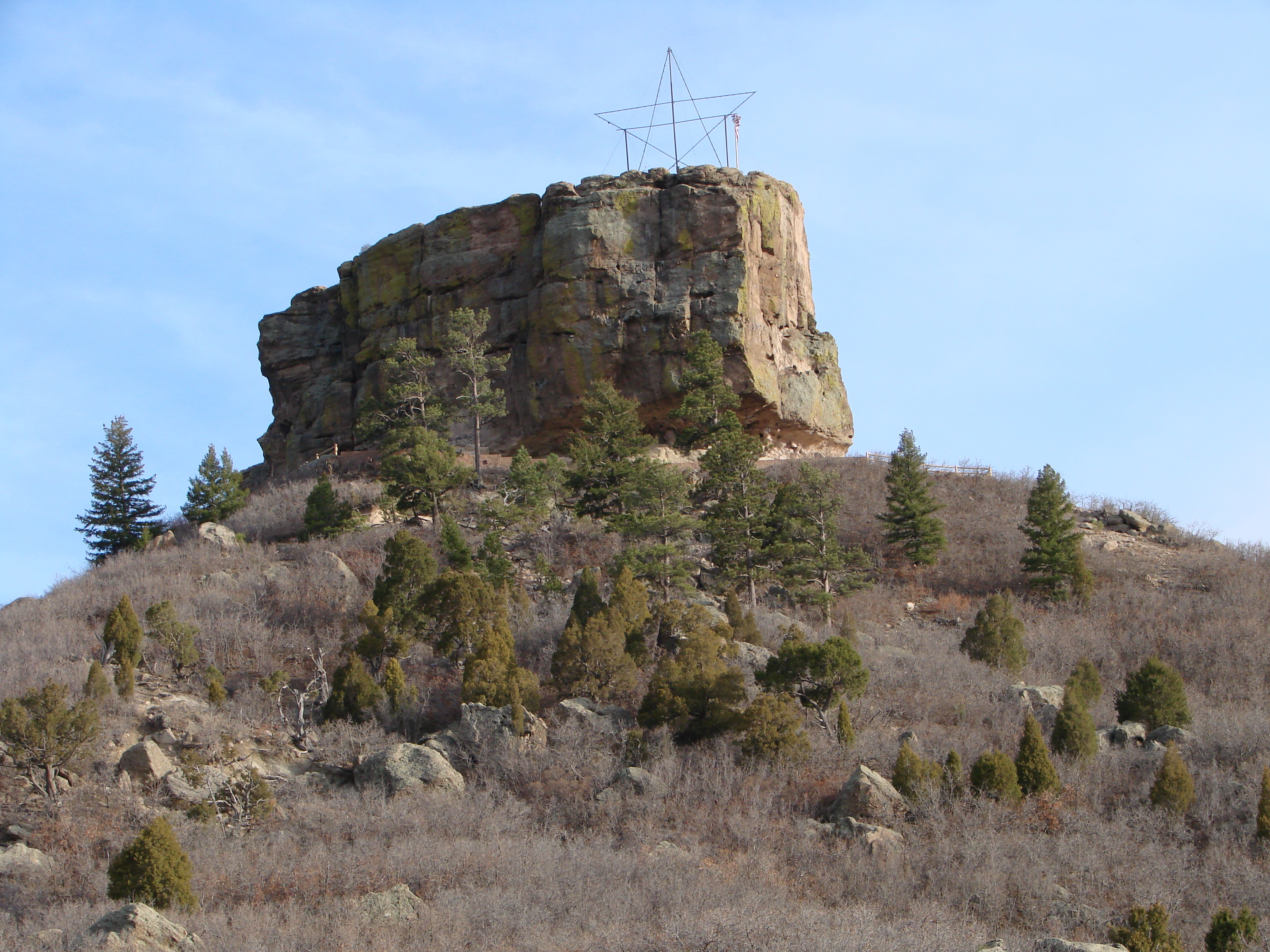 File:Castle Rock butte in Castle Rock Colorado.JPG - Wikimedia Commons
