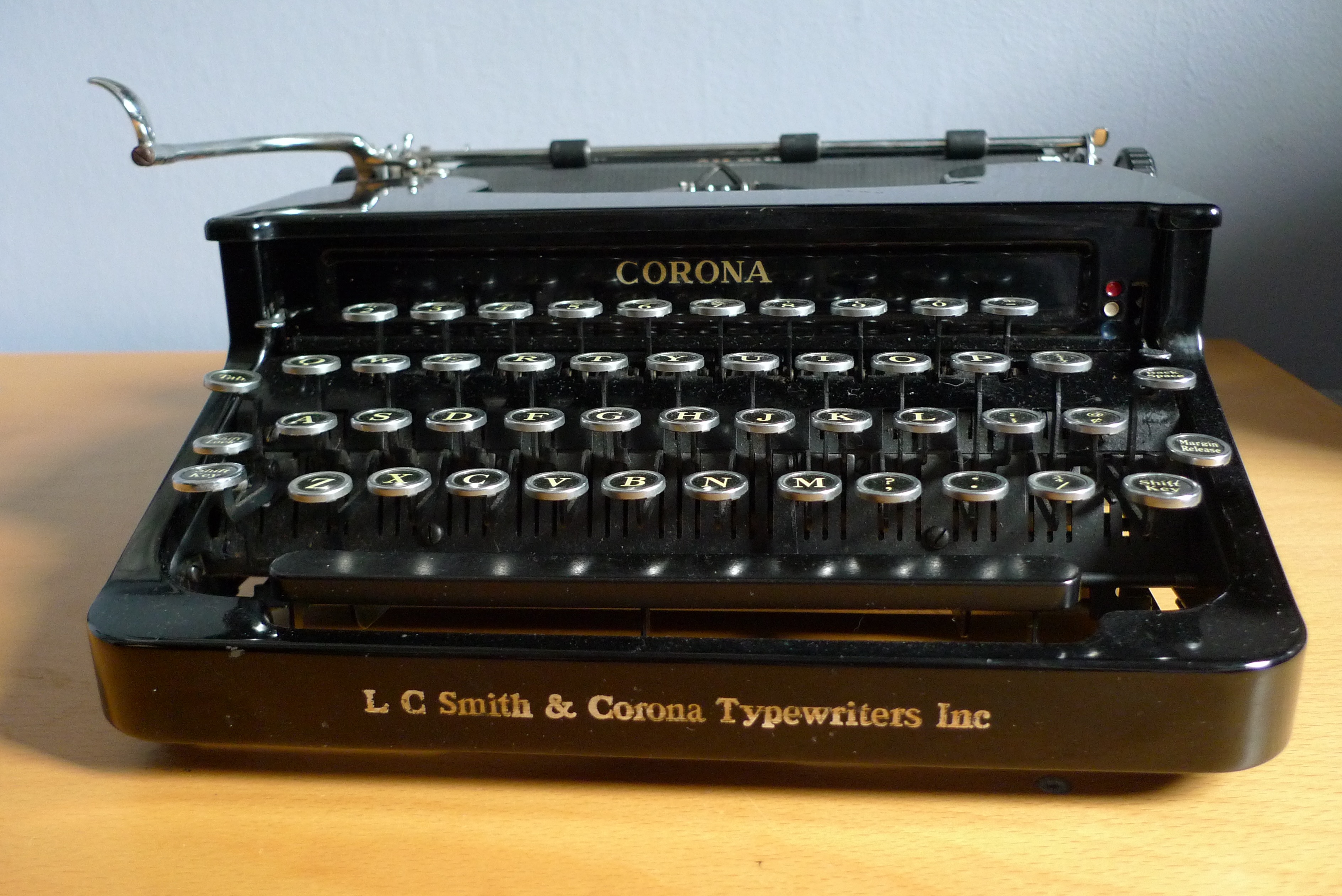 The Typewriter: An Innovation in Writing at SF Airport – Paul Duclos ...