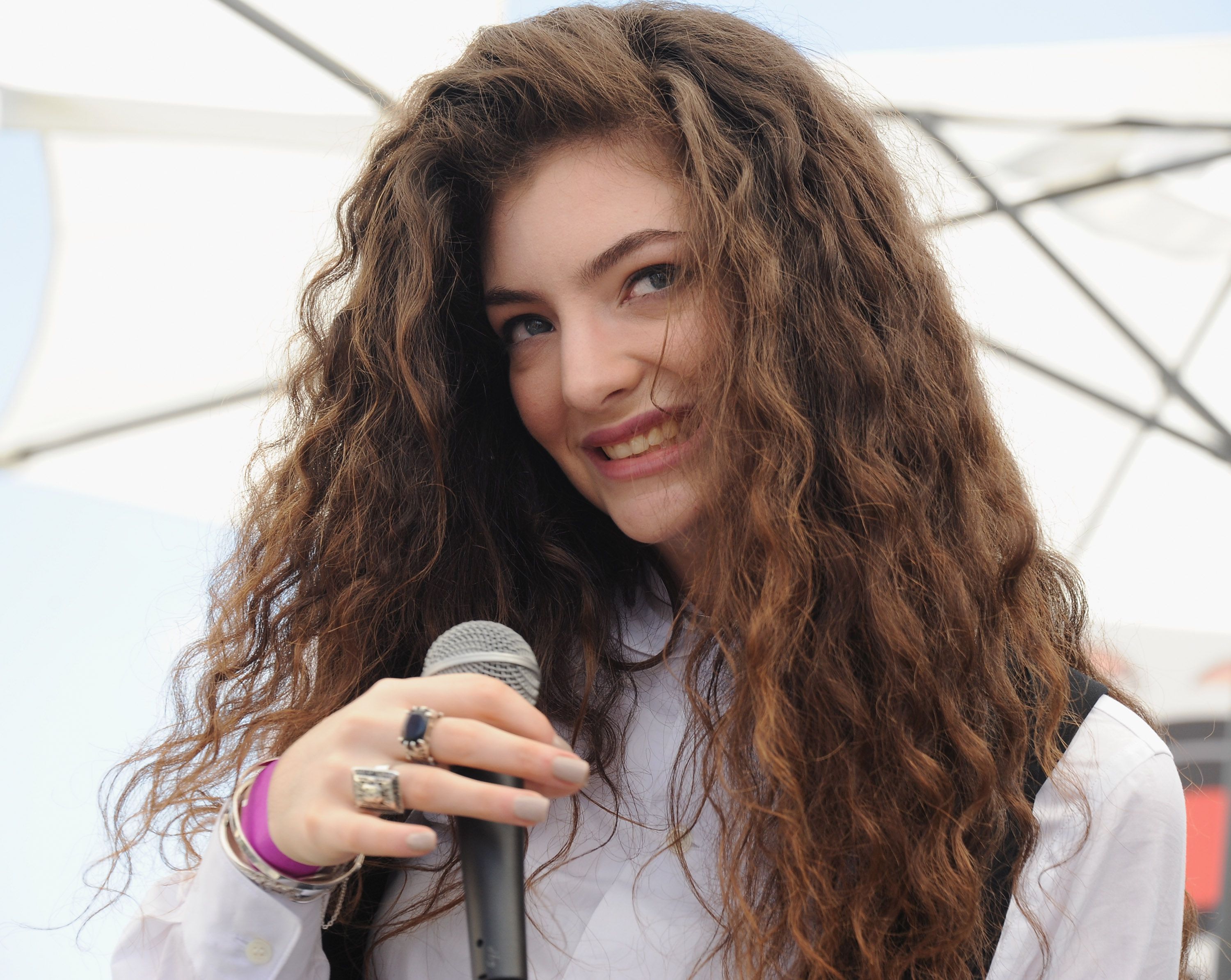 10 Problems Only Girls With Thick Hair Understand - Thick Hair Problems