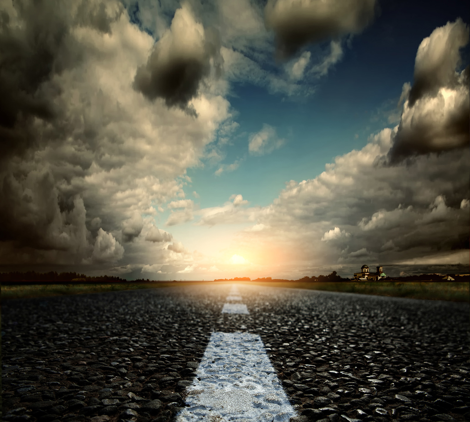 Thick clouds and road 51021 - Roads photo - Landscape scenery