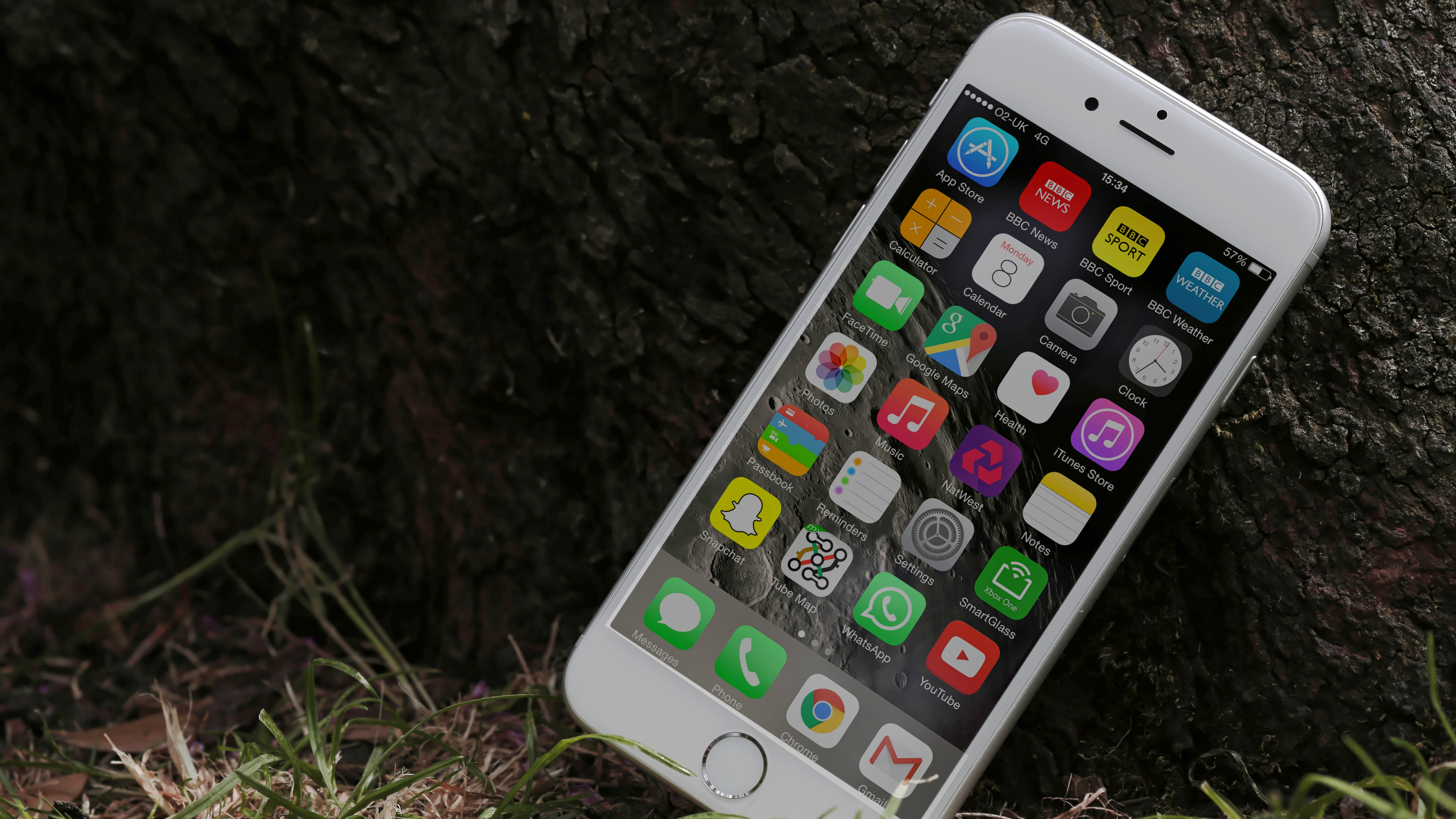 iPhone 6 review: It may be showing signs of ageing but it's still a ...