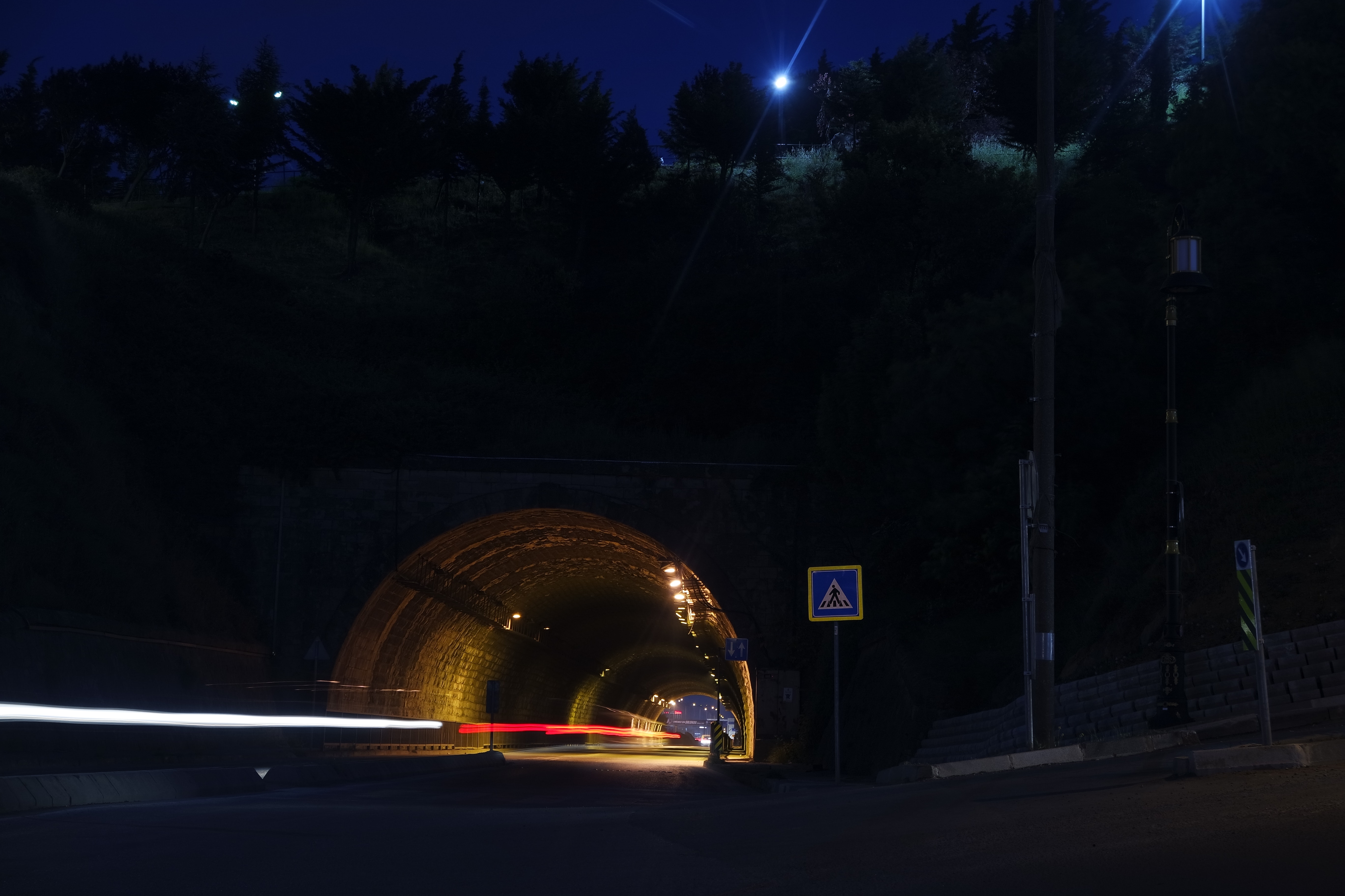 Перевал ночь давно. Ночной тоннель. Туннель ночью. Ночная дорога в тоннеле. Выезд из тоннеля.