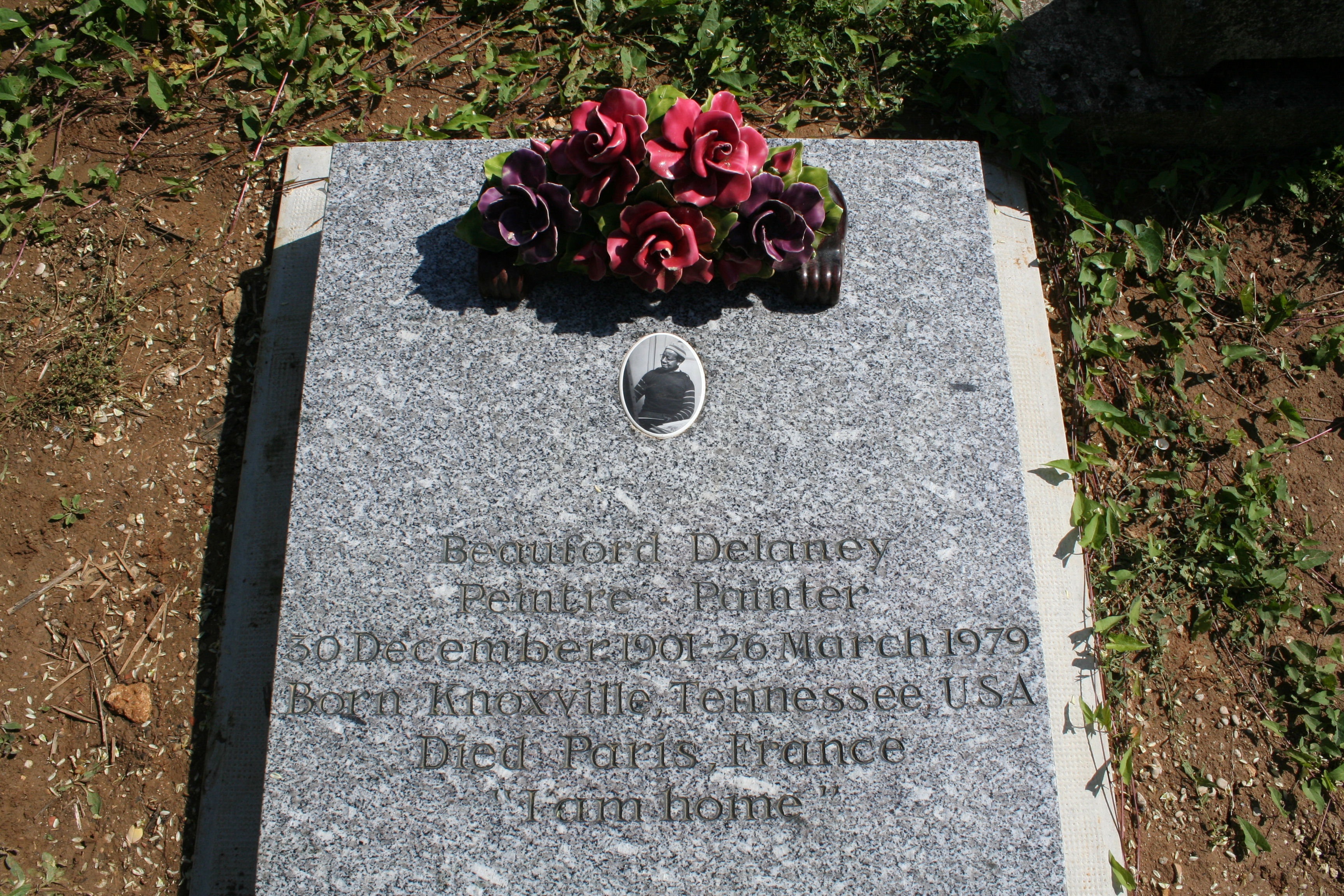 File:BD tombstone ceramic close-up of inscription 2.jpg - Wikimedia ...