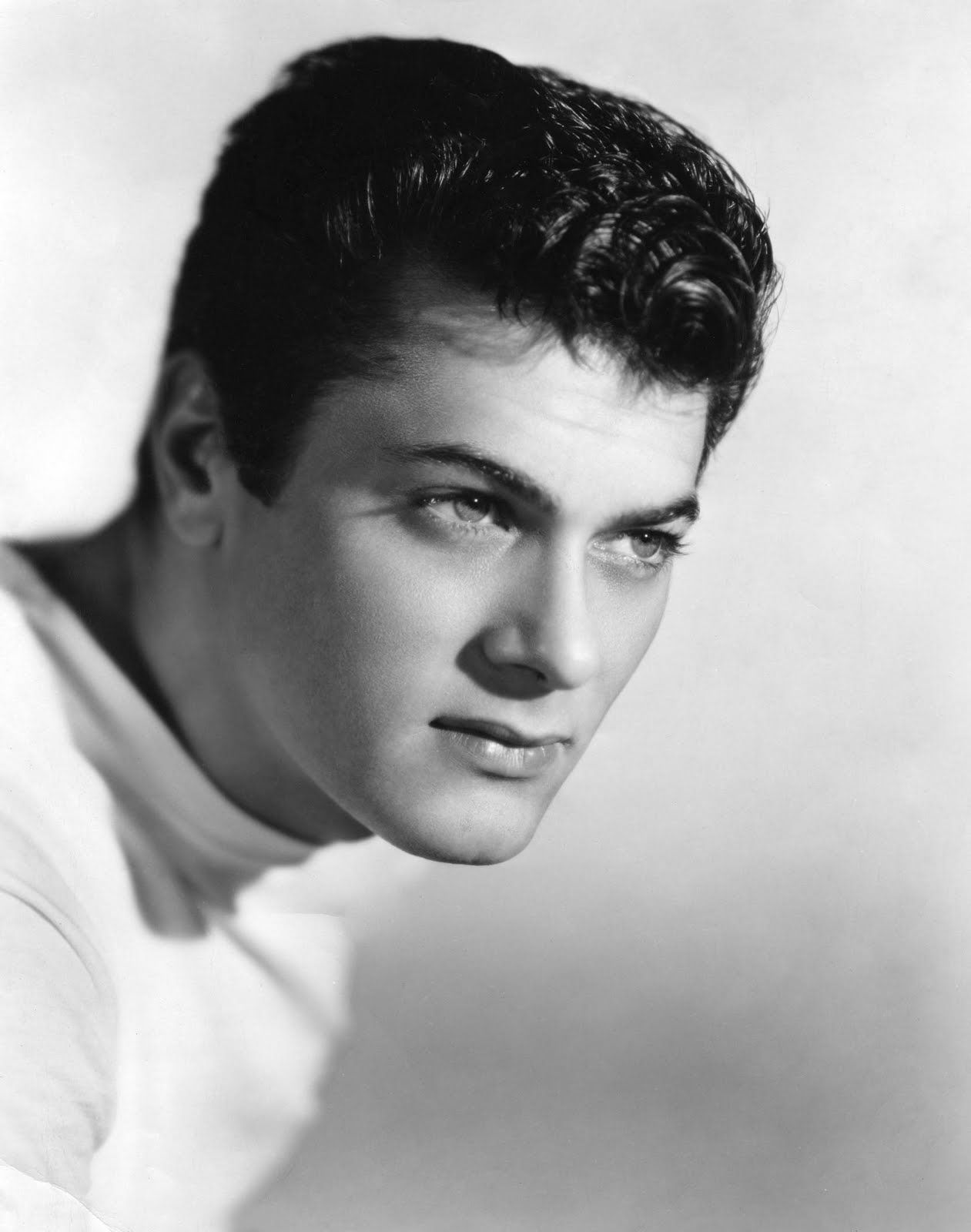 CLASSIC HOLLYWOOD Stars. Vintage Style. Tony Curtis … | Pinteres…