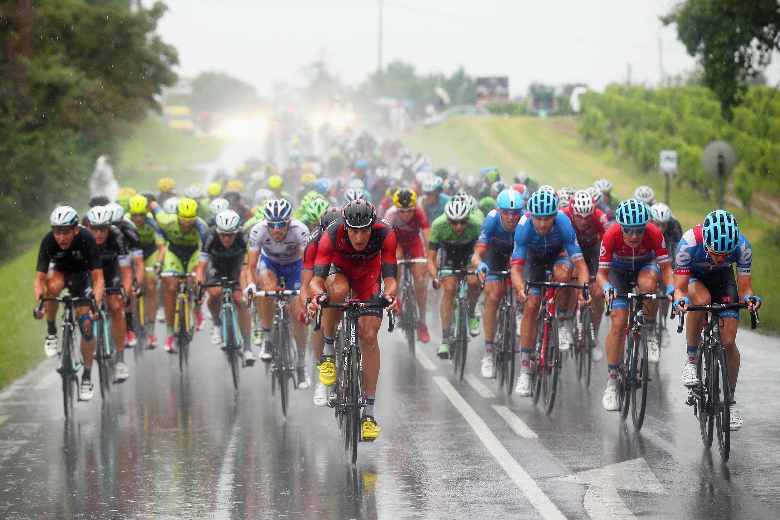 Downpours, Thunder Dampen 19th Tour de France Stage