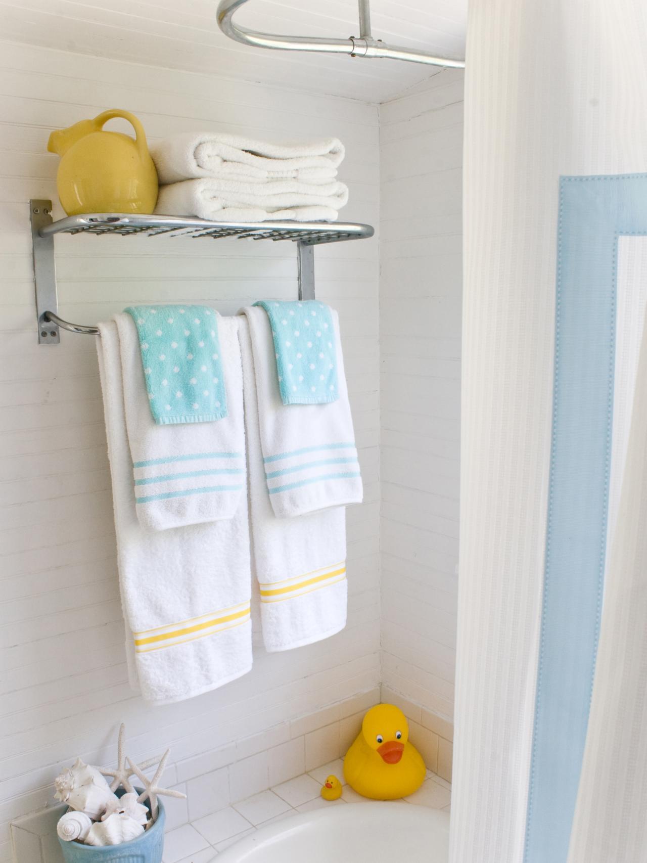 Incredible Shelf Bath Towel Delight In Bathroom Pict Of Bed And ...