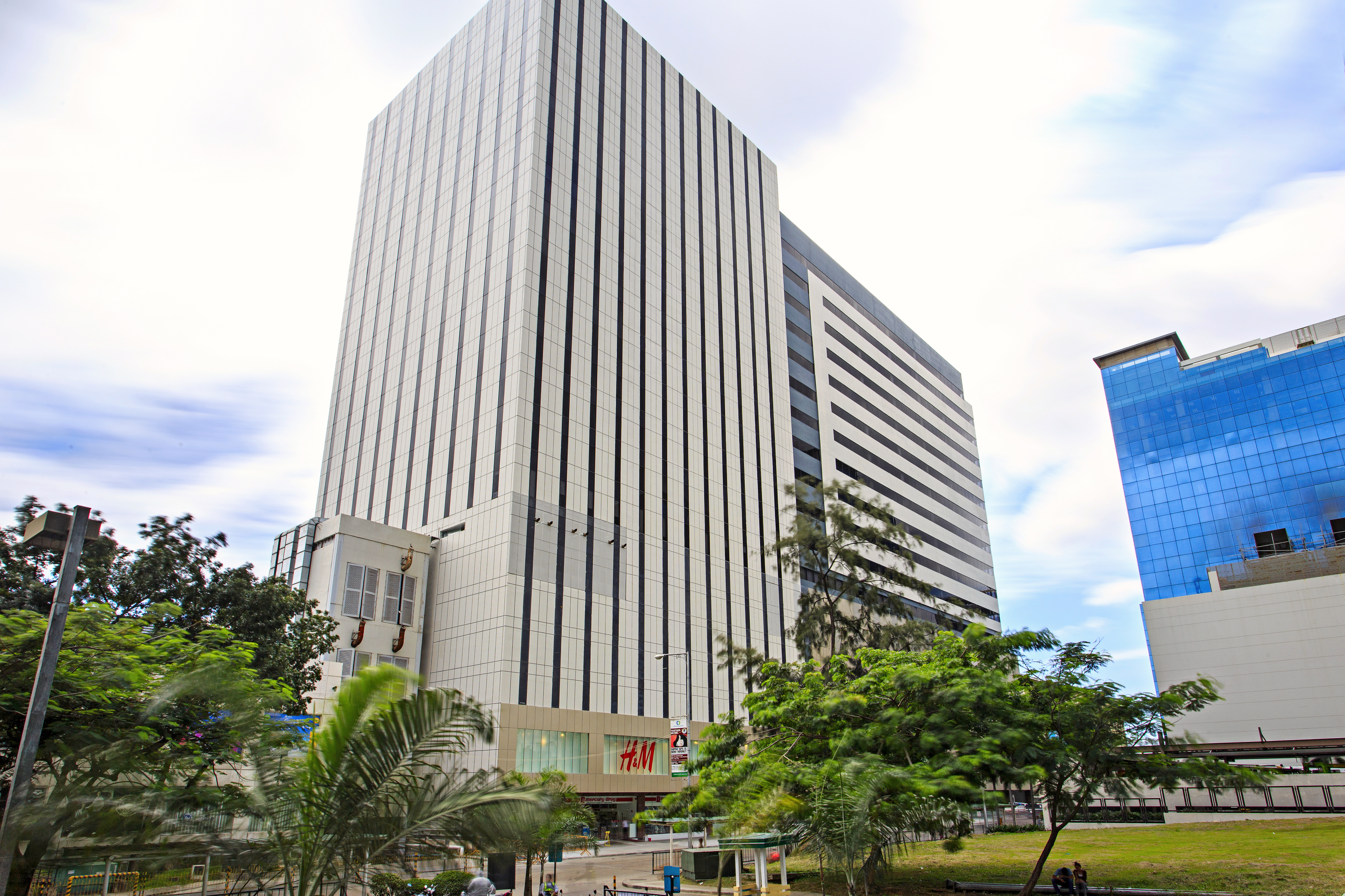Ayala Center Cebu Tower | Cebu Holdings, Inc.