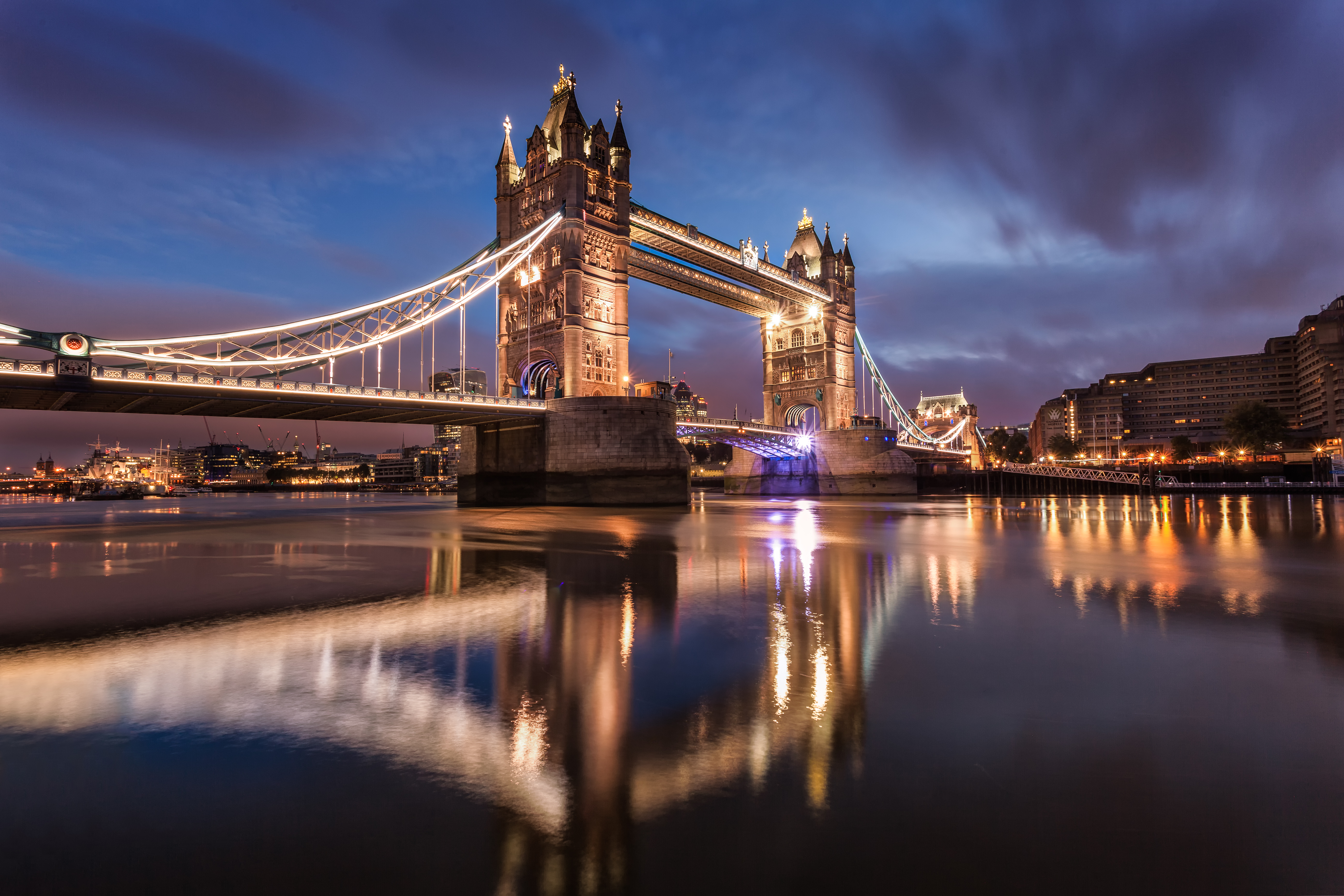 Tower Bridge - Wikipedia