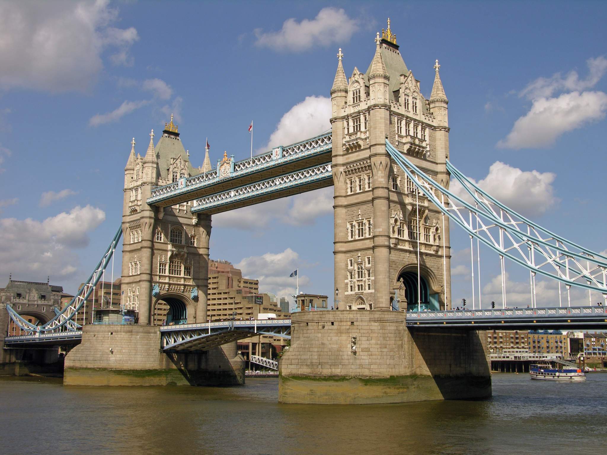 London 01 10 Tower Bridge
