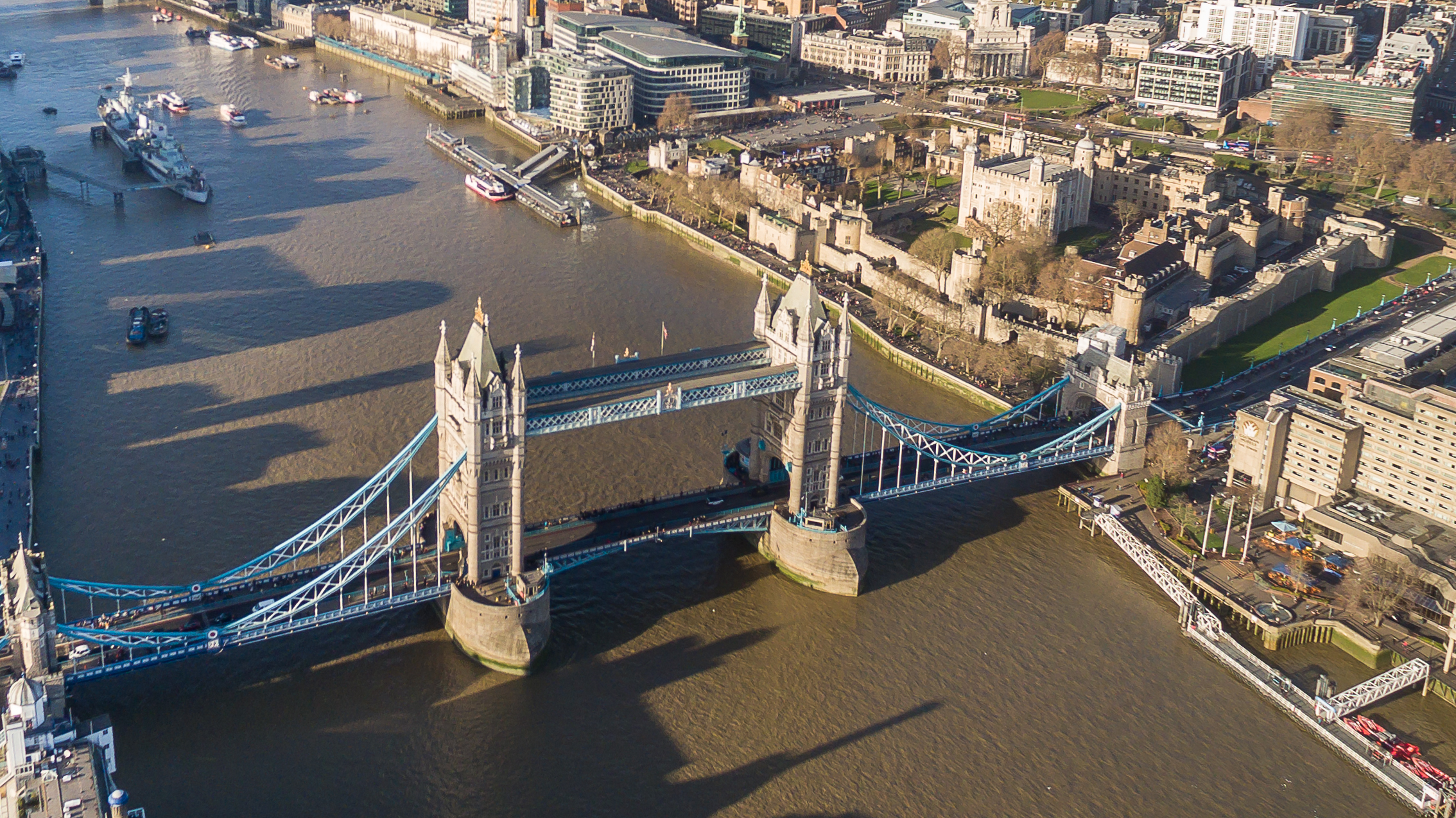 File:Tower Bridge London 22.jpg - Wikimedia Commons