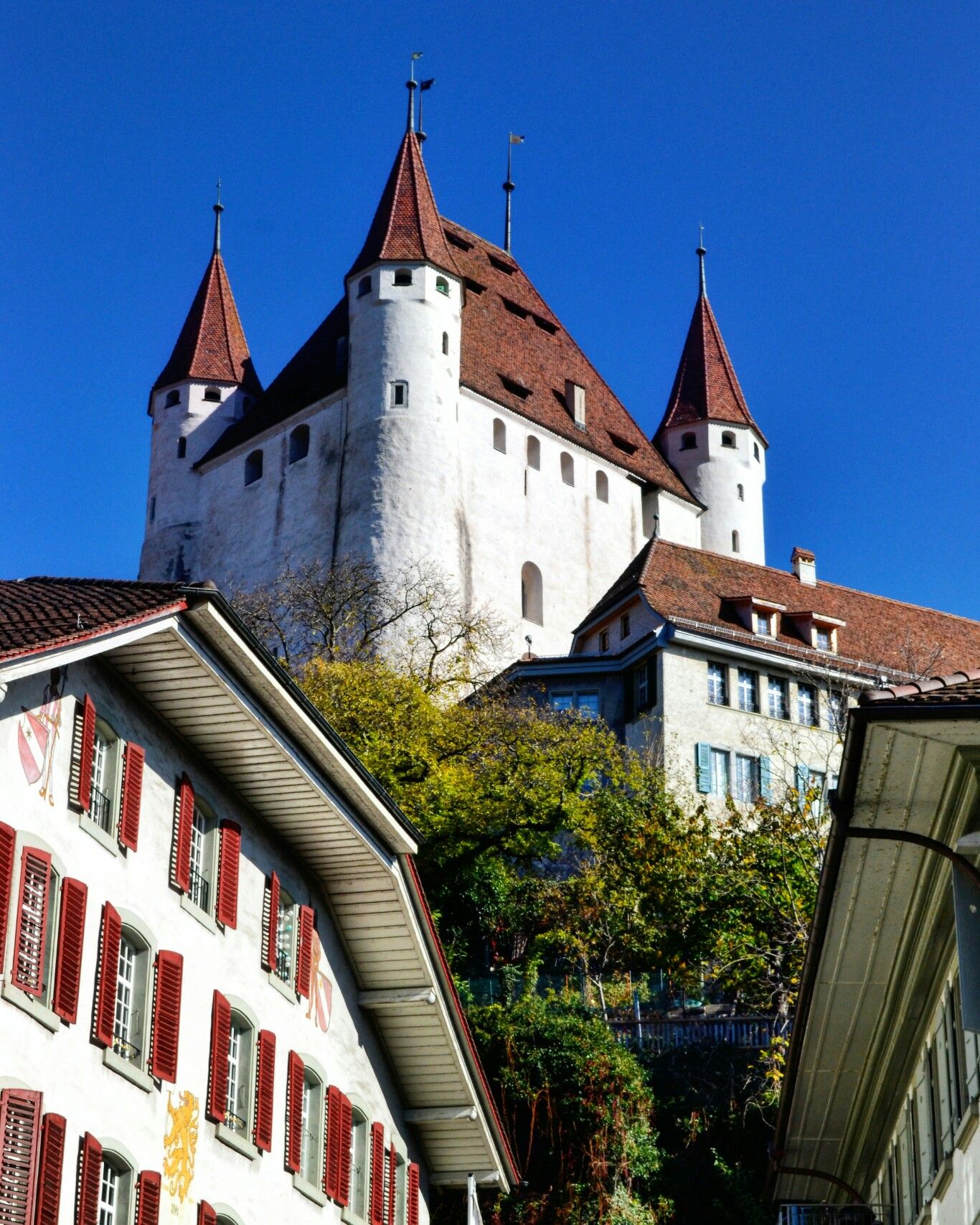 Thun Castle, built around 1200 by the Dukes of Zahrigen. Really nice ...