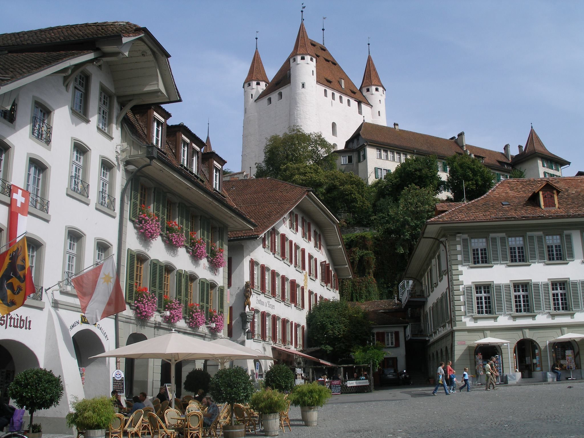 Old town of Thun | Lake Thun | Pinterest | Switzerland, Lakes and ...
