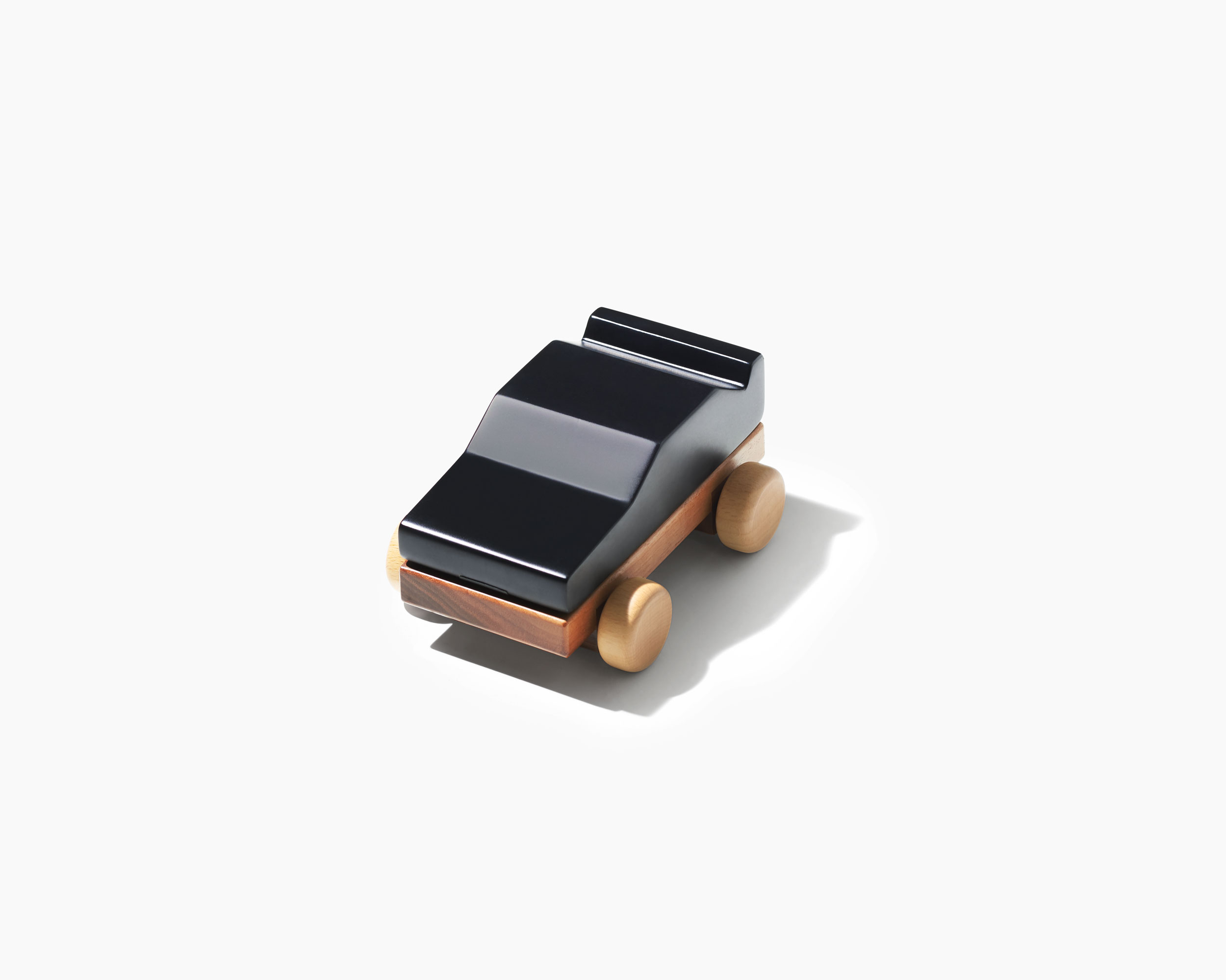 Dream Car Adventurous - Magnetic, chalkboard, wooden car