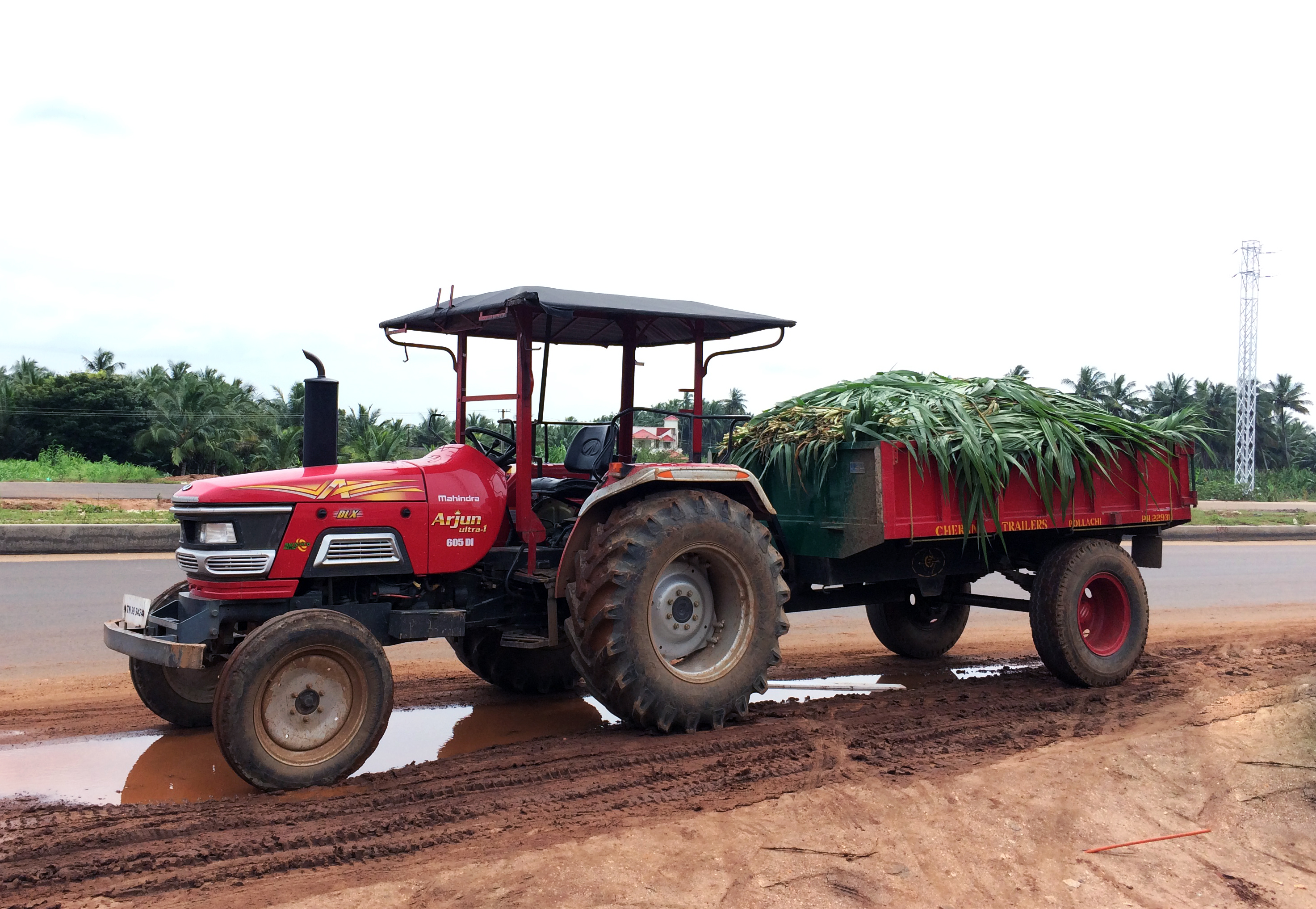 File:Mahindra Arjun 605 DI tractor with trailer.JPG - Wikimedia Commons