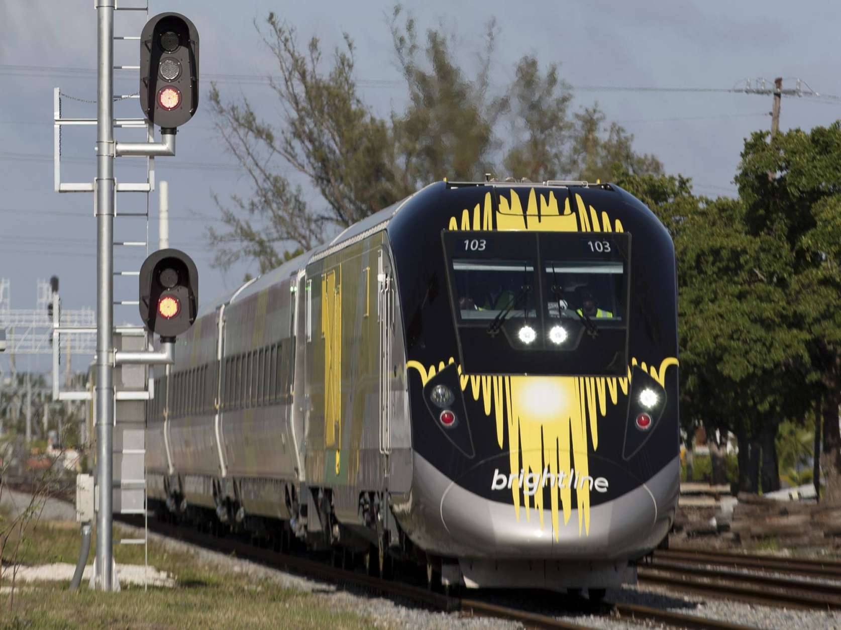 WTOP | Man hit by Florida's new high|speed train 4th death so far