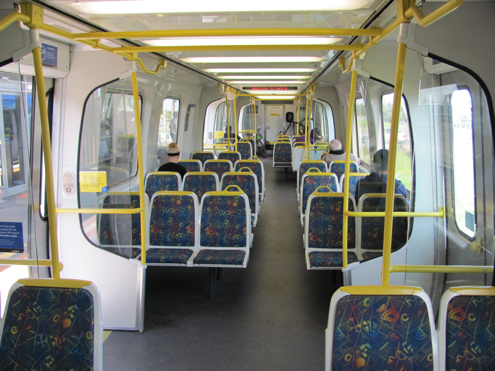 File:Melbourne train interior OIC.jpg - Wikimedia Commons