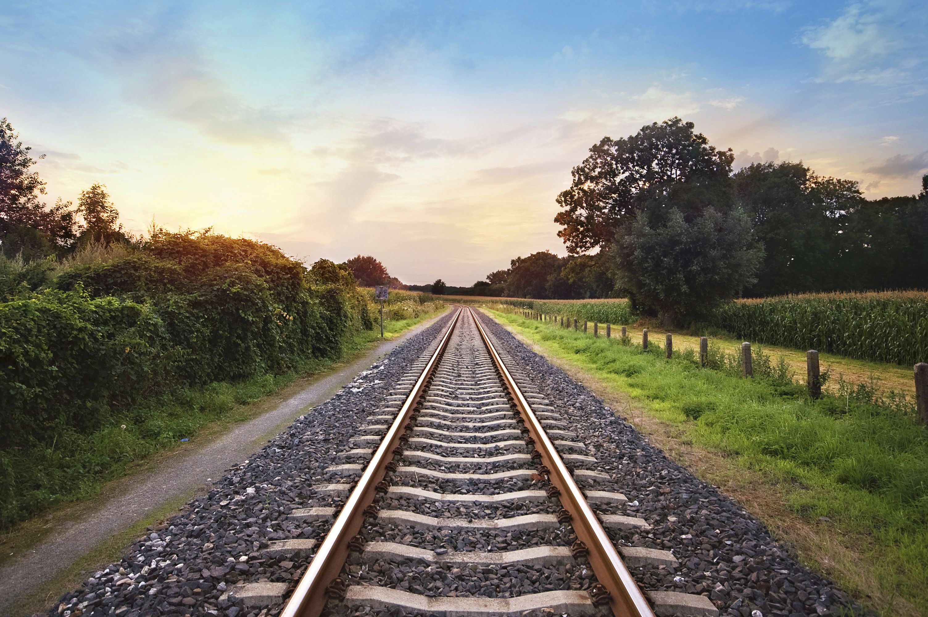 railroad tracks | HOME LIFESTYLE | Train Tracks | Pinterest ...