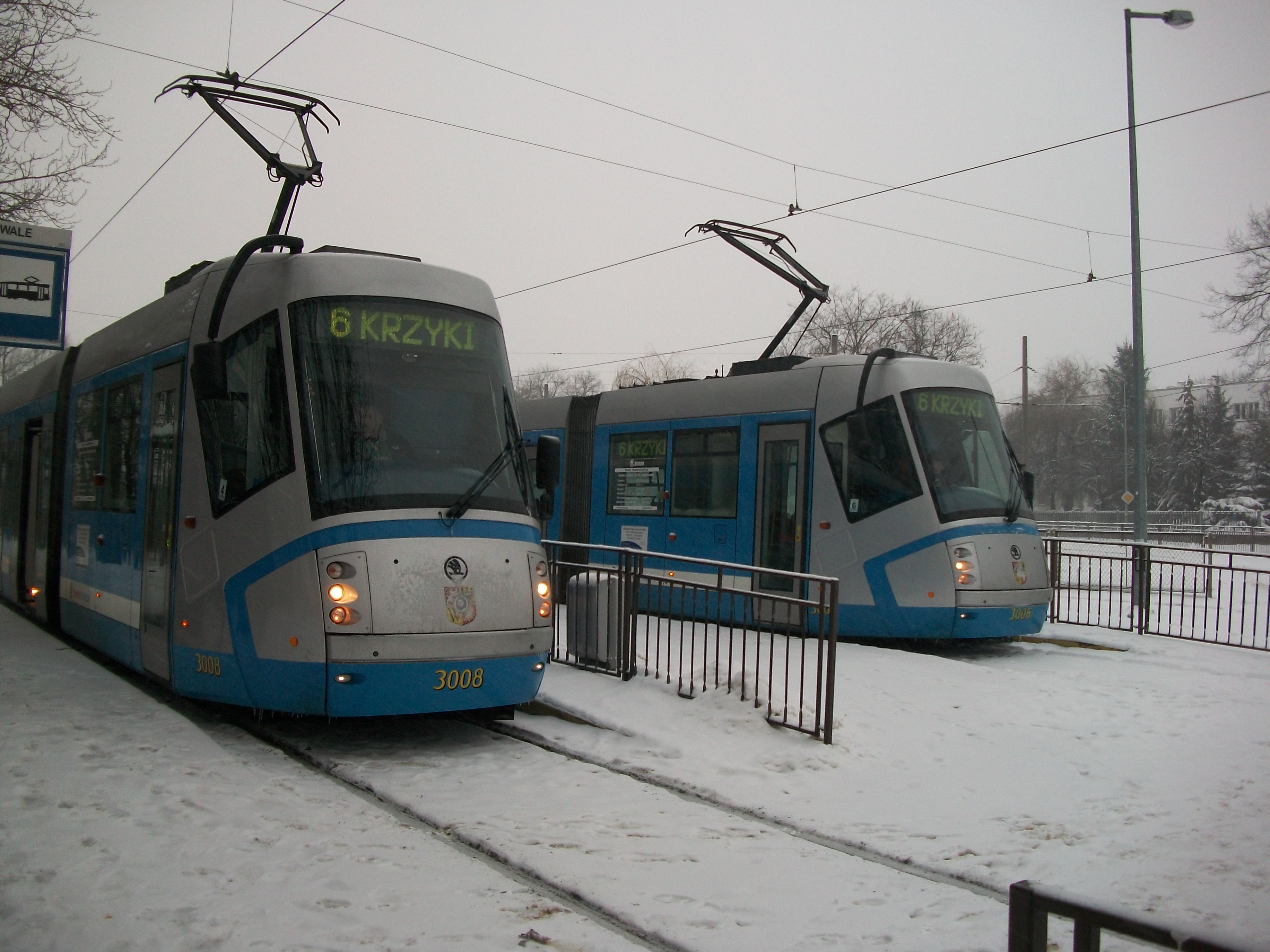 File:Skoda trams in Wroclaw.jpg - Wikimedia Commons