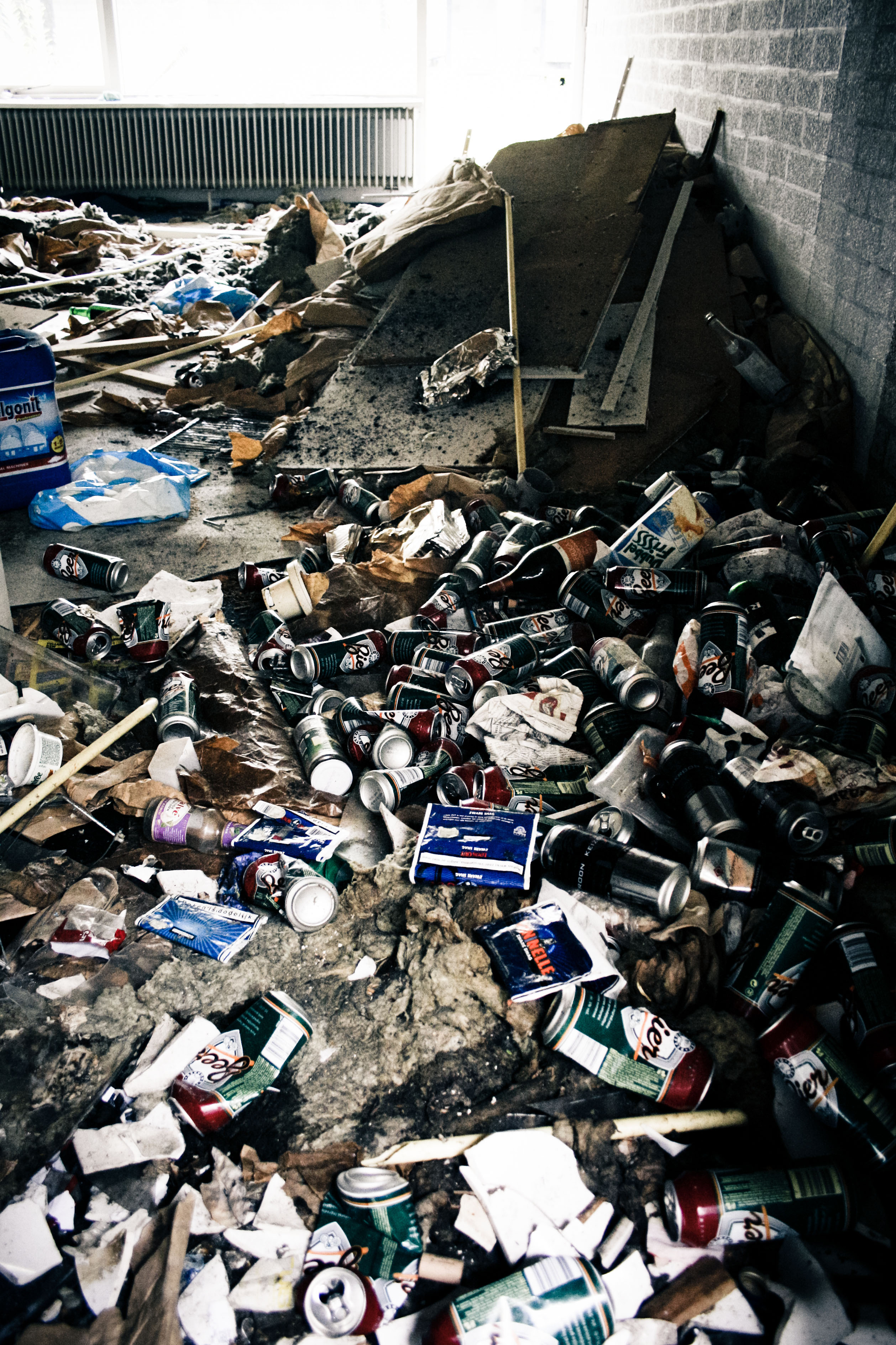 Trash inside abandoned building, Abandon, Trash, Rubbish, Room, HQ Photo